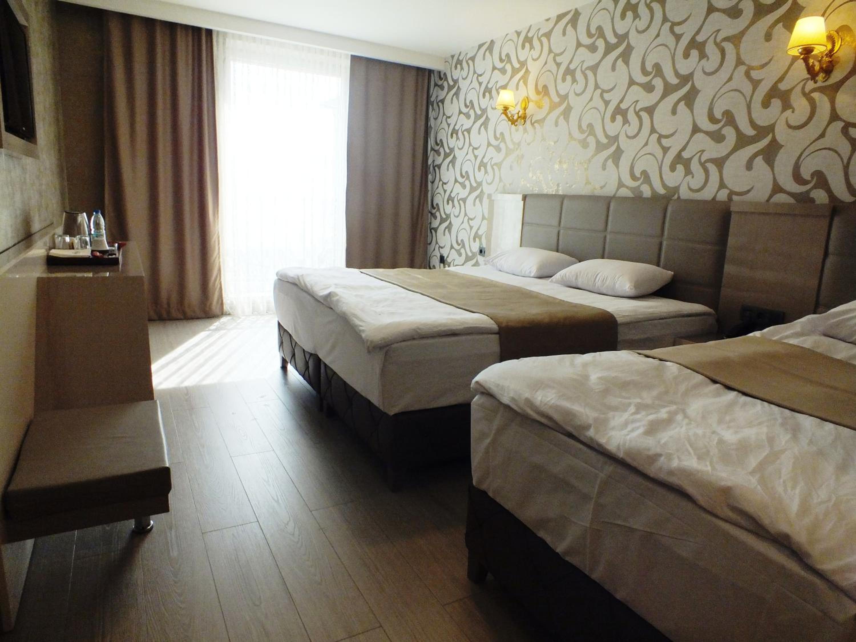 Deluxe Triple Room photo 2