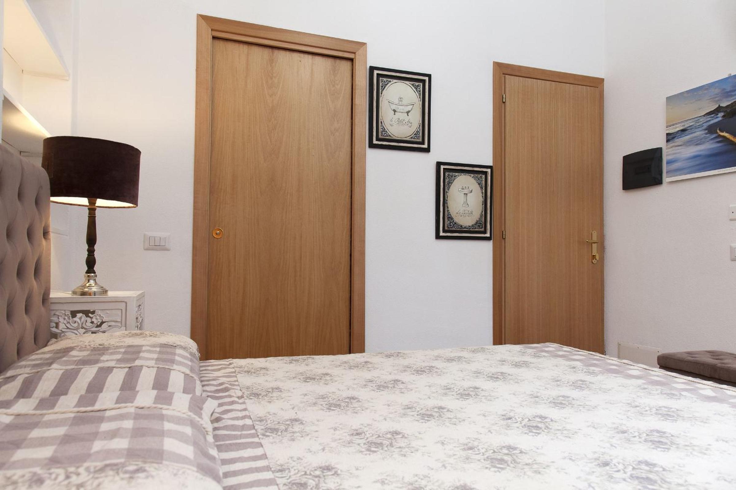 Double Room with Private Bathroom photo 1