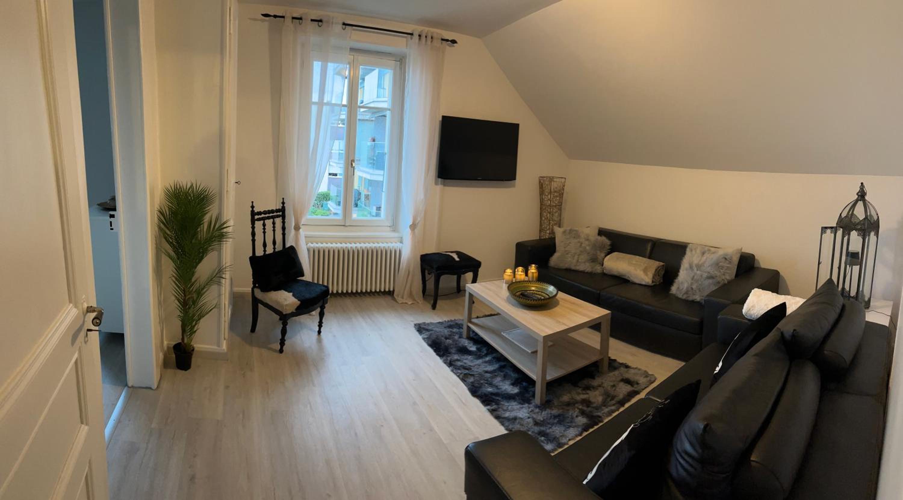 Apartment with Lake View photo 1