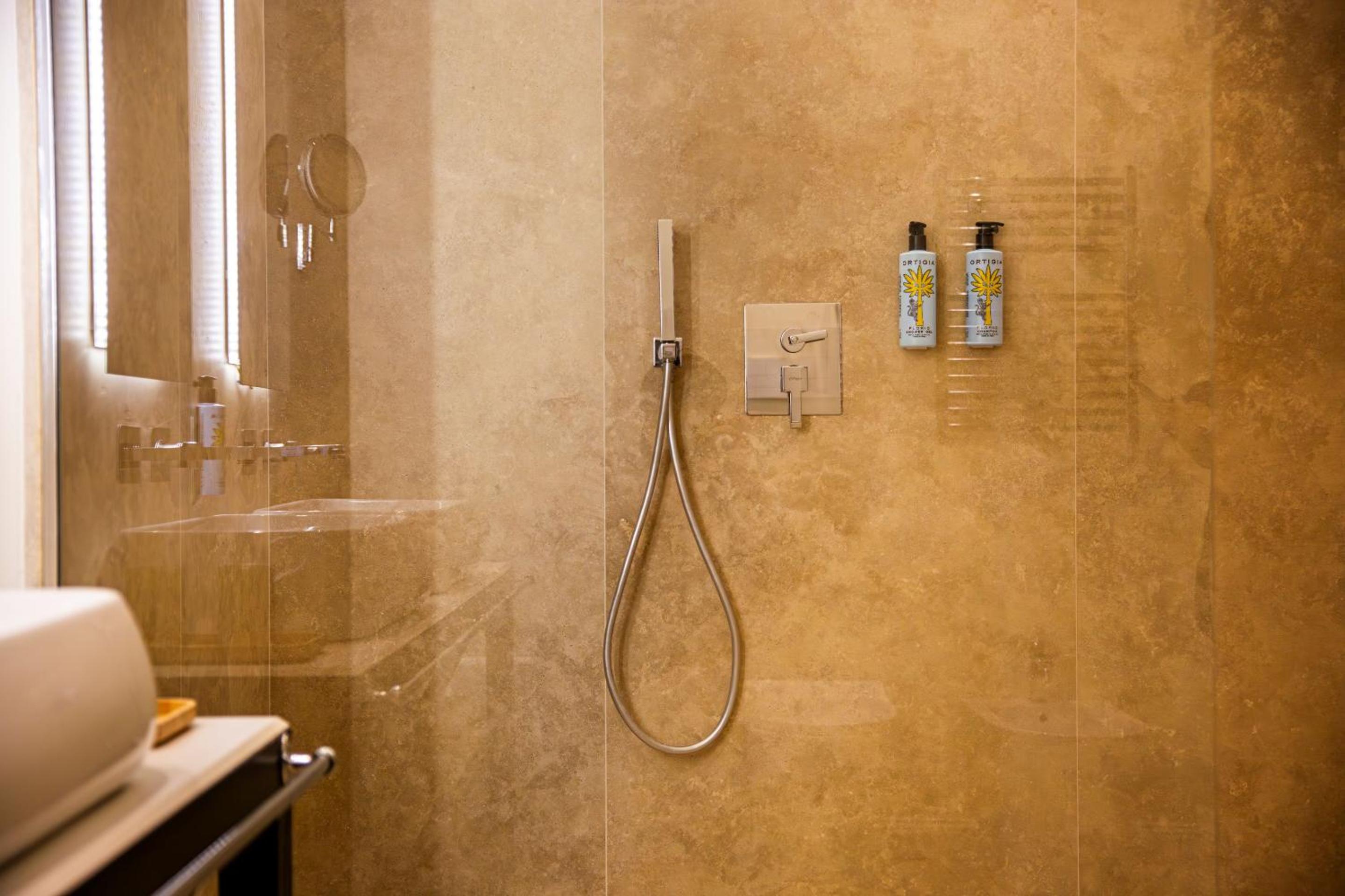 Superior Suite photo 3