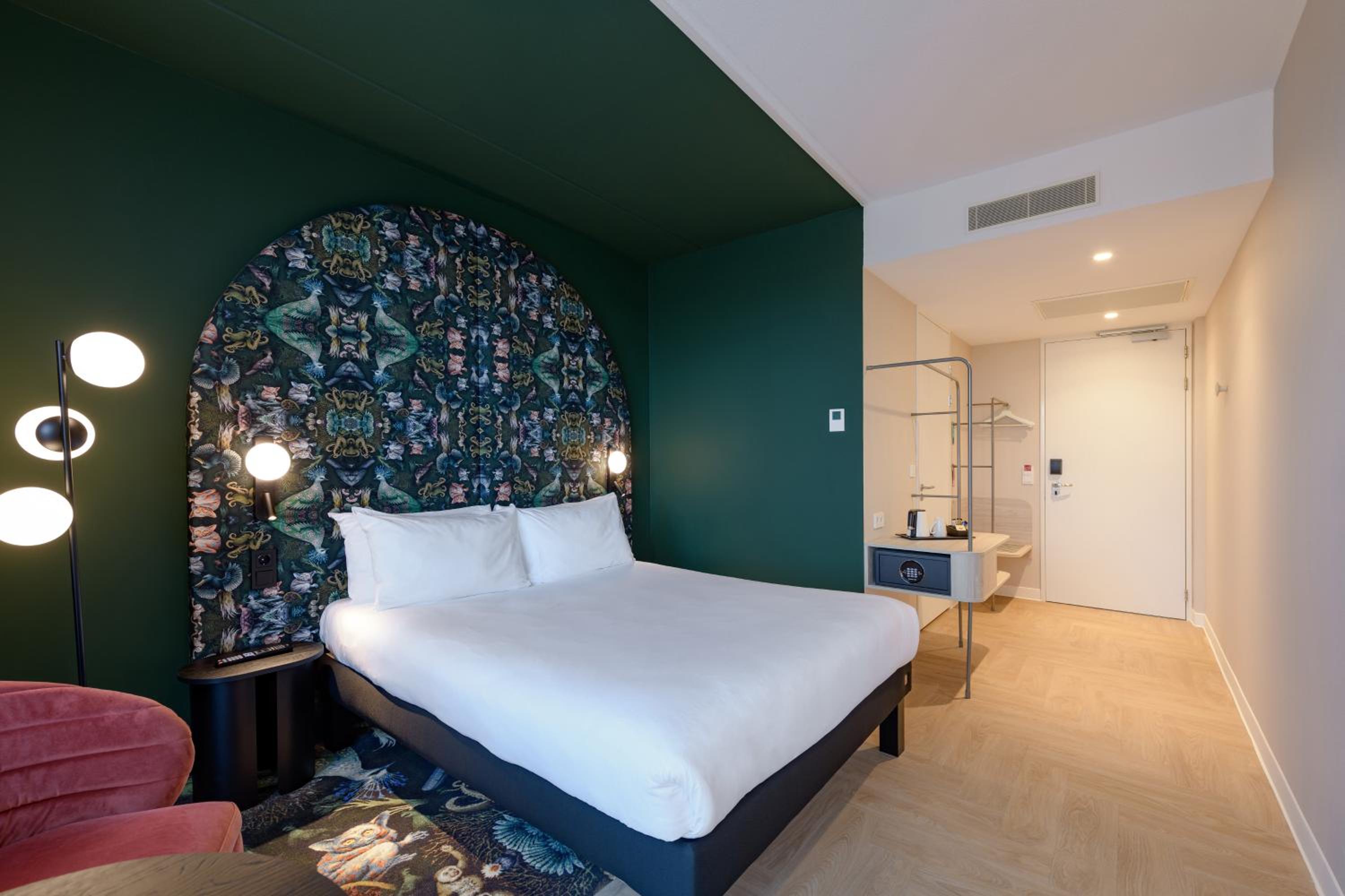 Standard Double Room - Photo 18