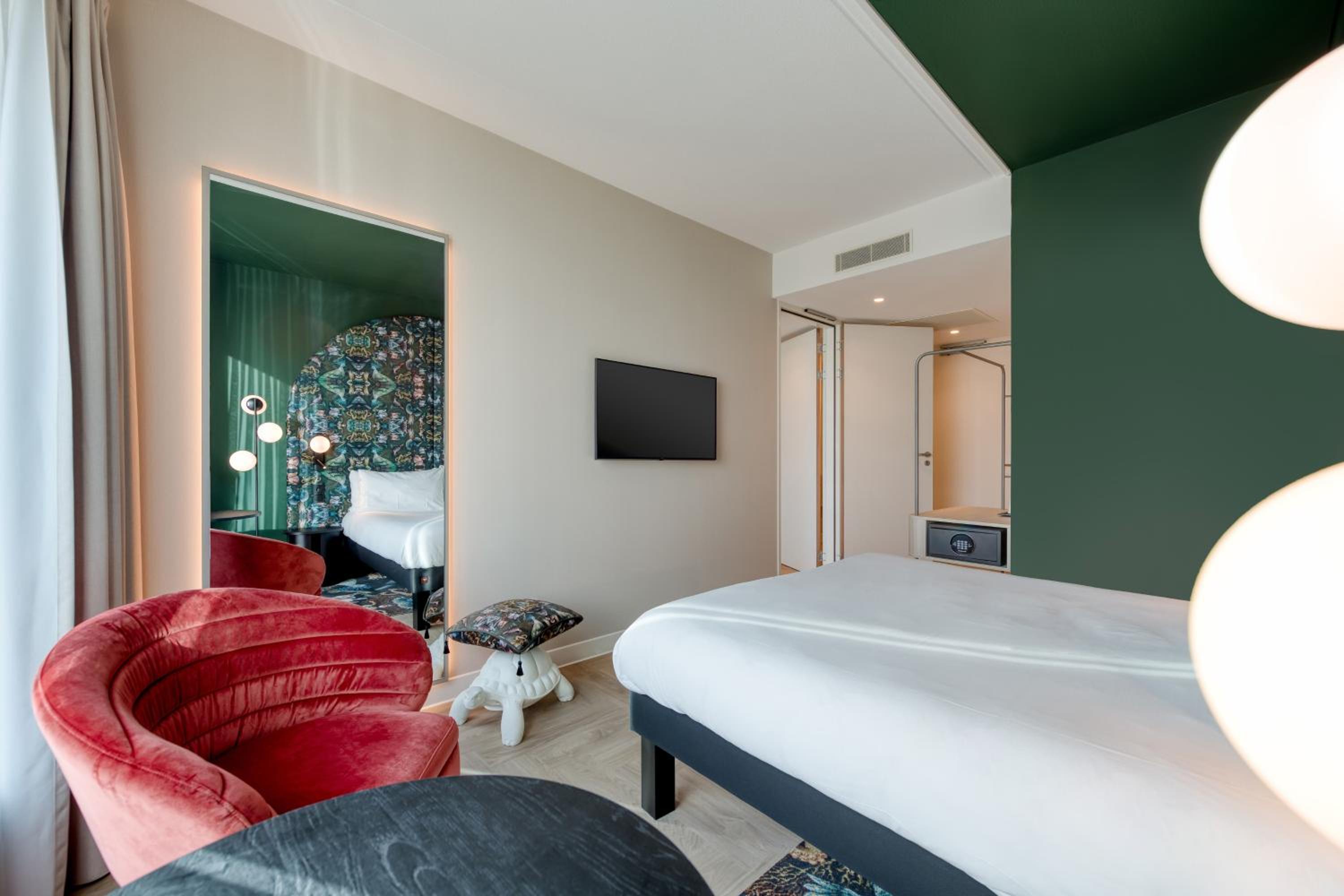 Standard Double Room - Photo 31