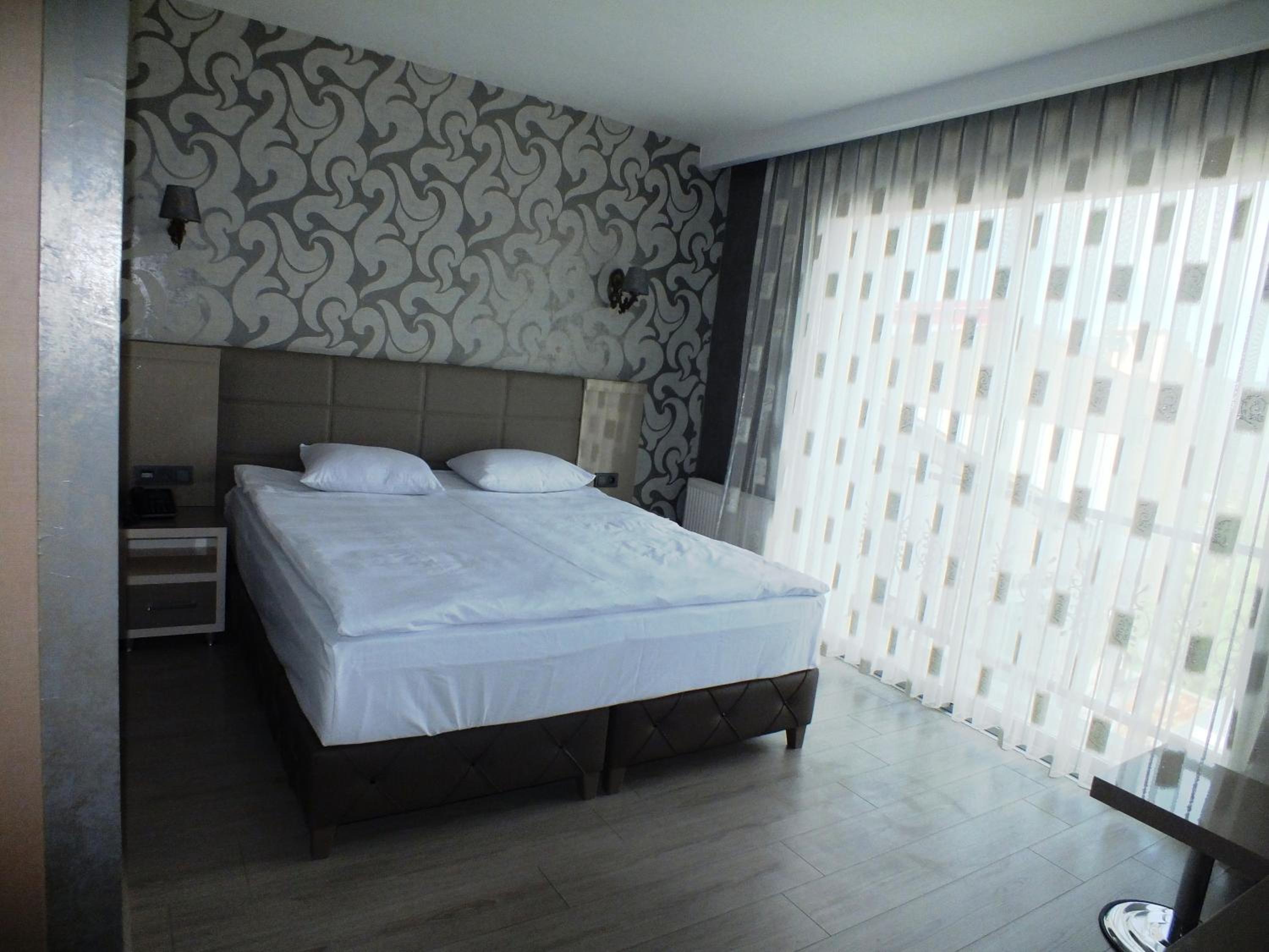 Deluxe Double Room photo 3