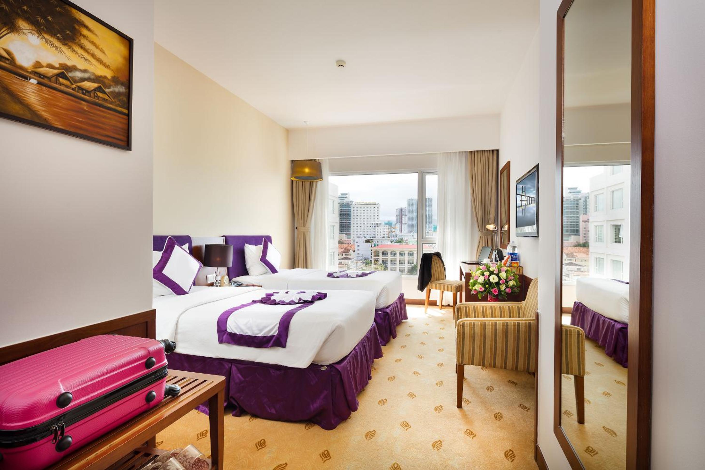 Superior Double or Twin Room with City View photo 1