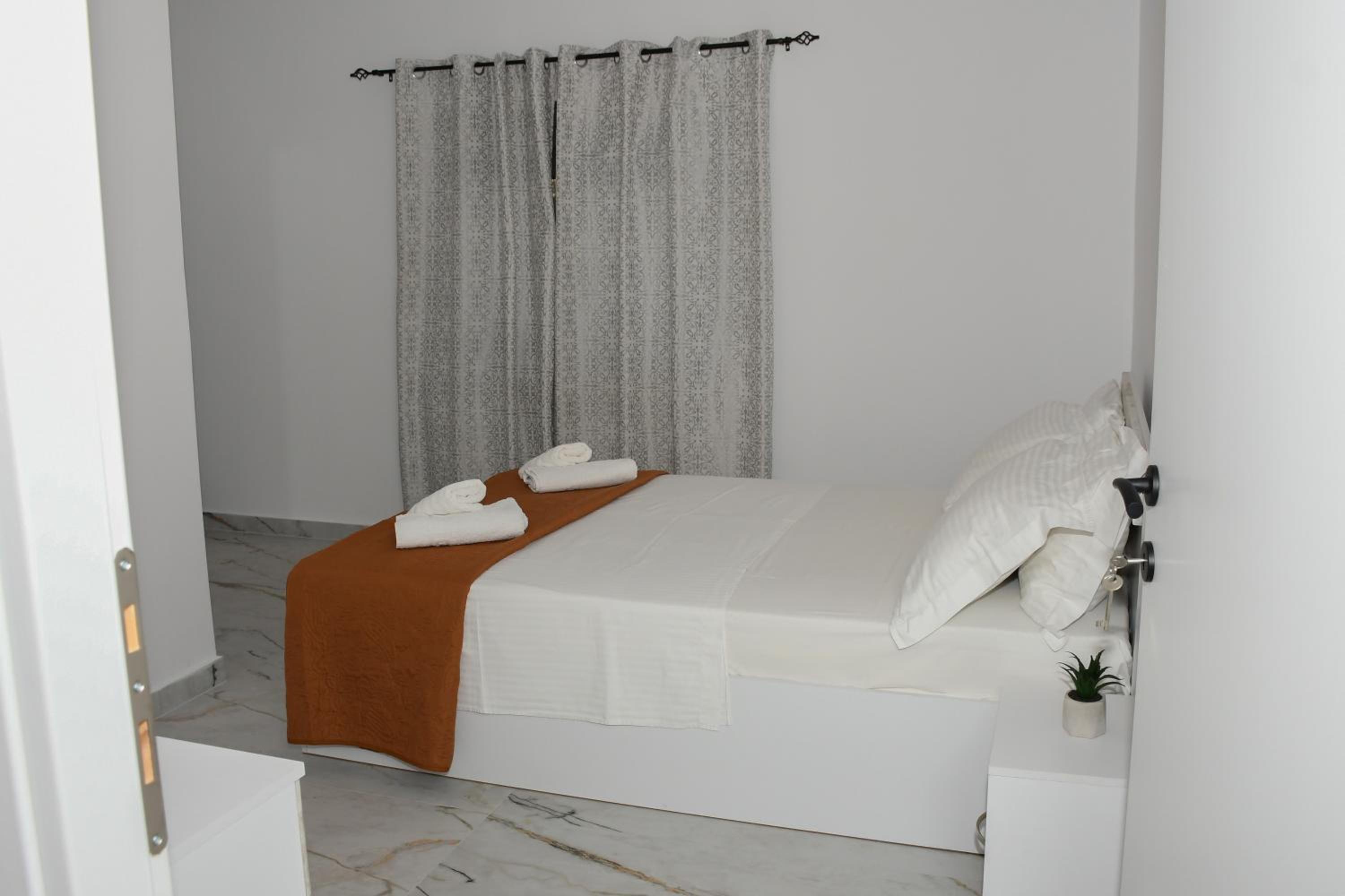Four-Bedroom House photo 1