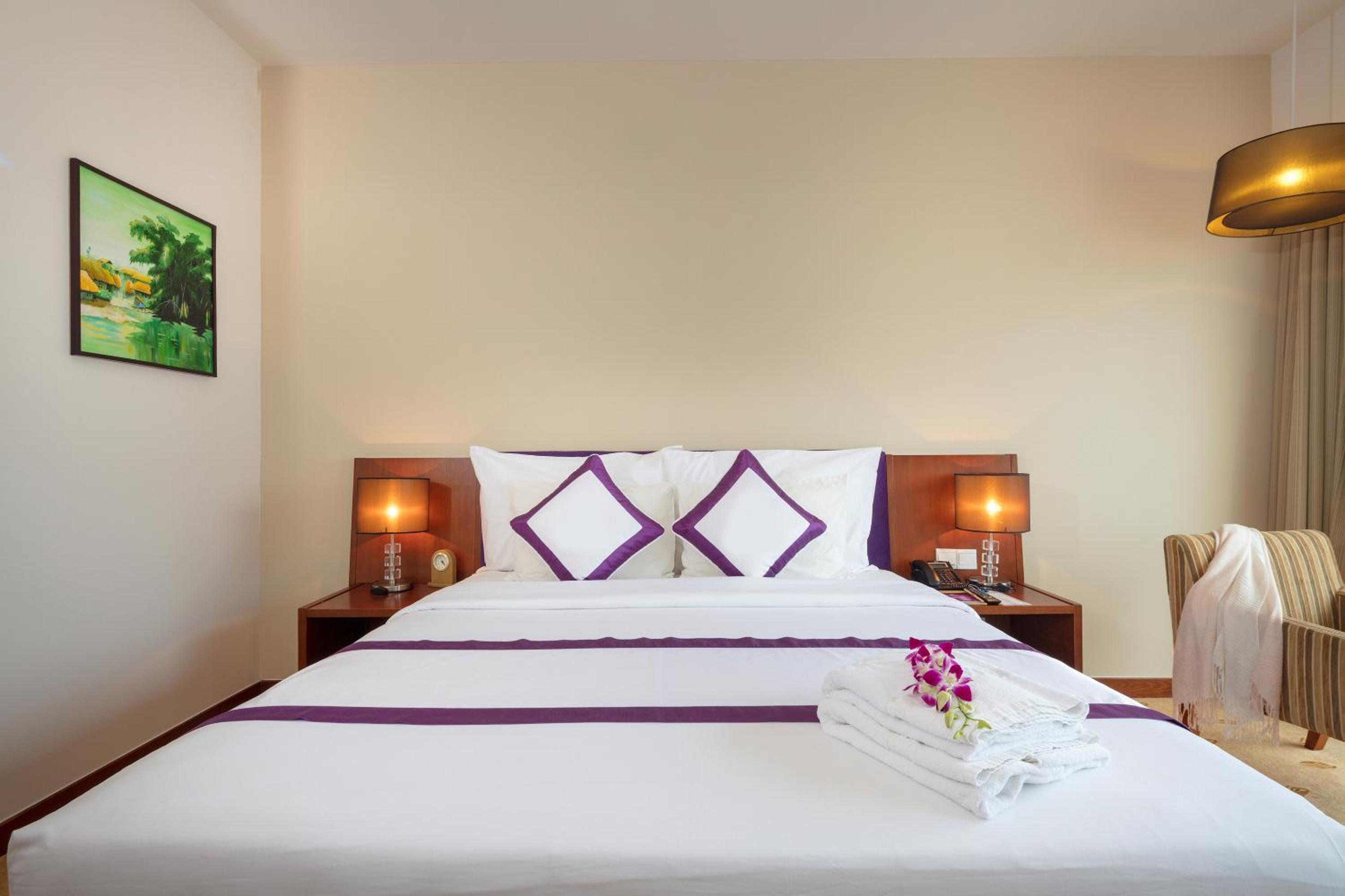Superior Double or Twin Room with City View photo 2