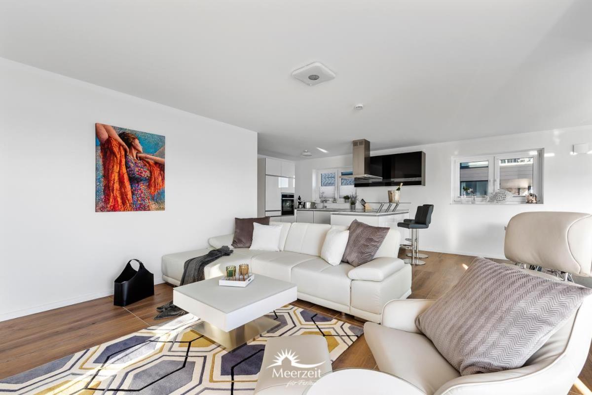 Apartment with Sea View photo 2