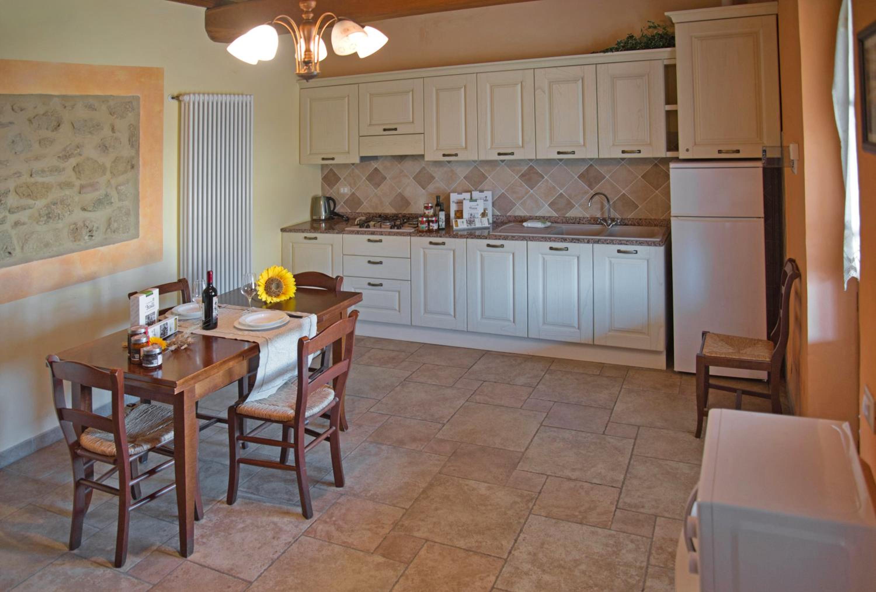 Three-Bedroom Apartment - Photo 6
