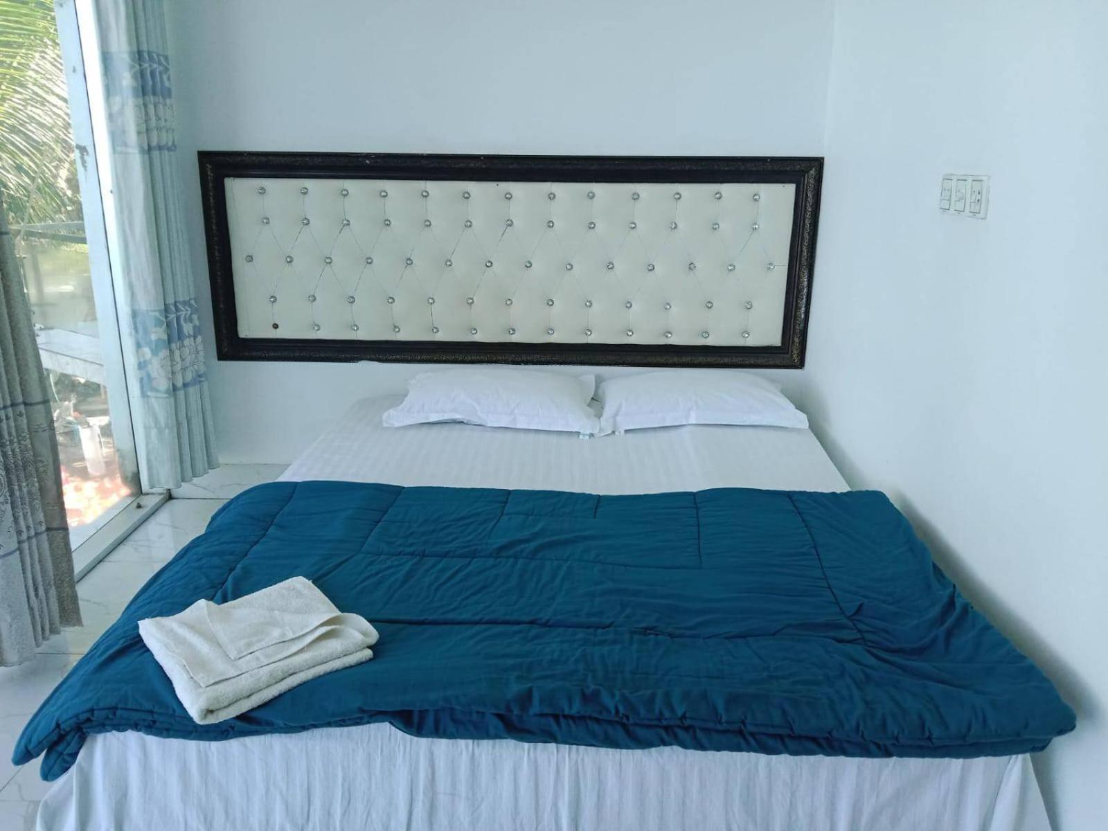 Deluxe Double Room with Balcony and Sea View photo 1