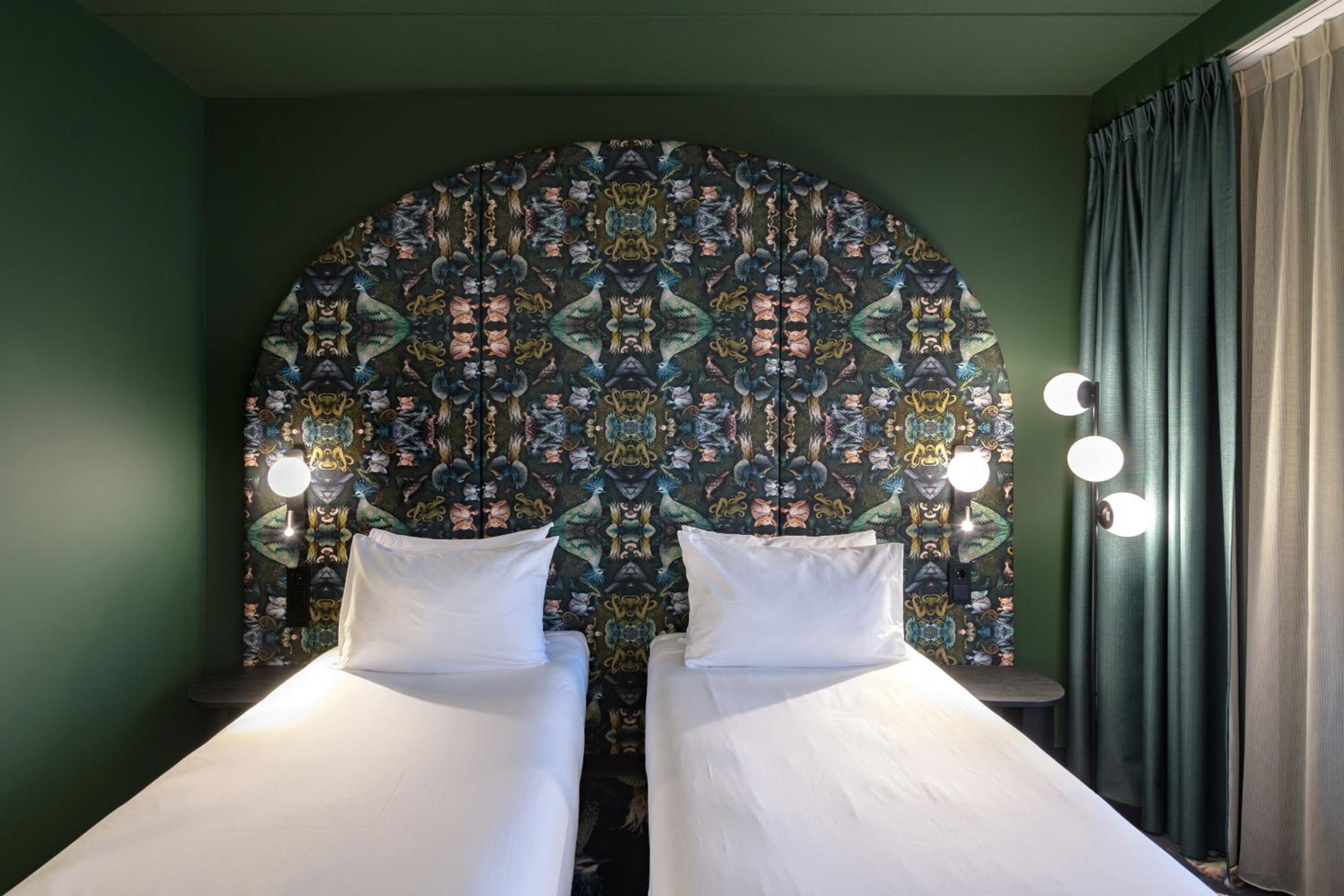 Standard Twin Room - Photo 22
