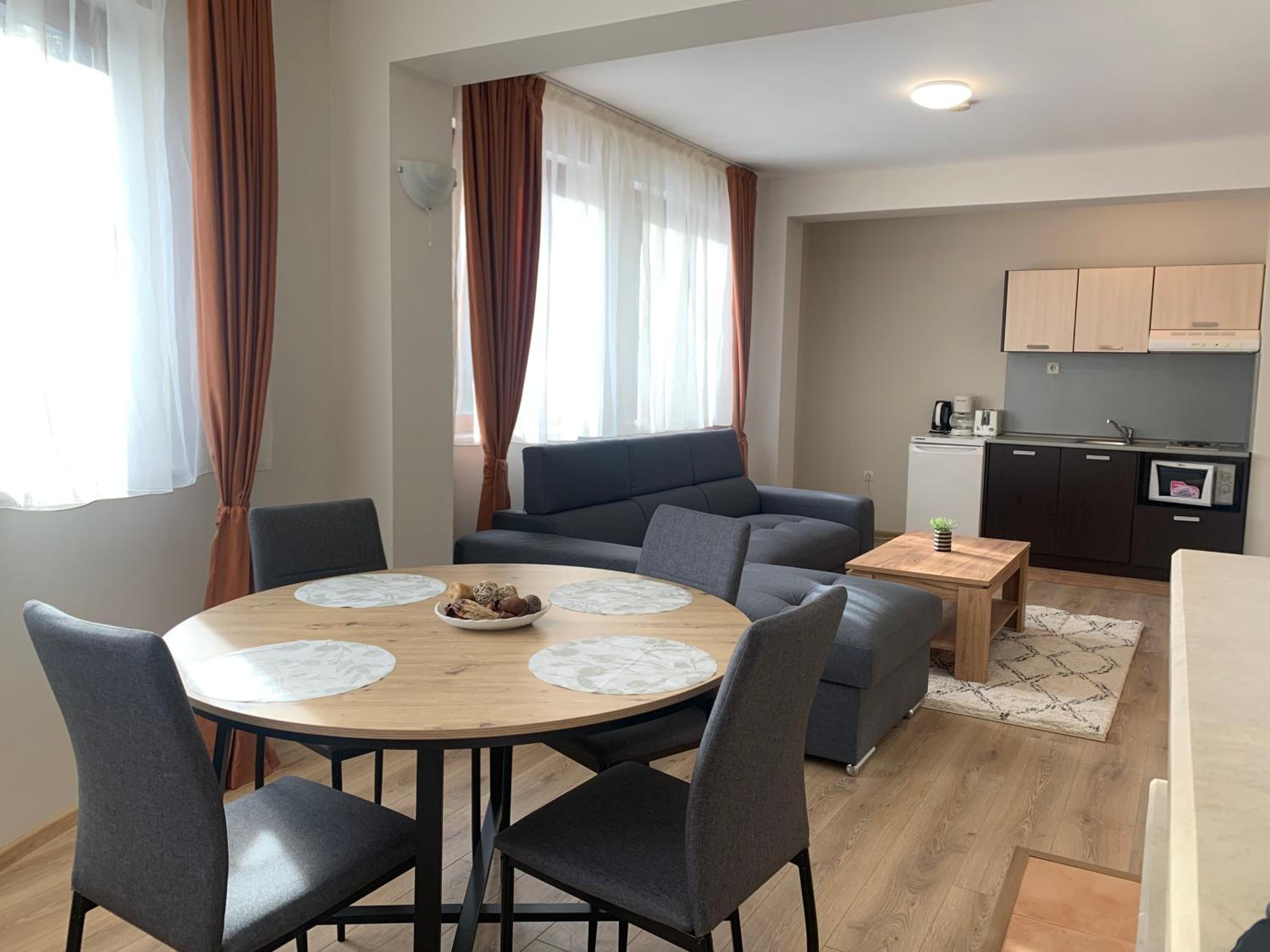 One-Bedroom Apartment - Photo 17