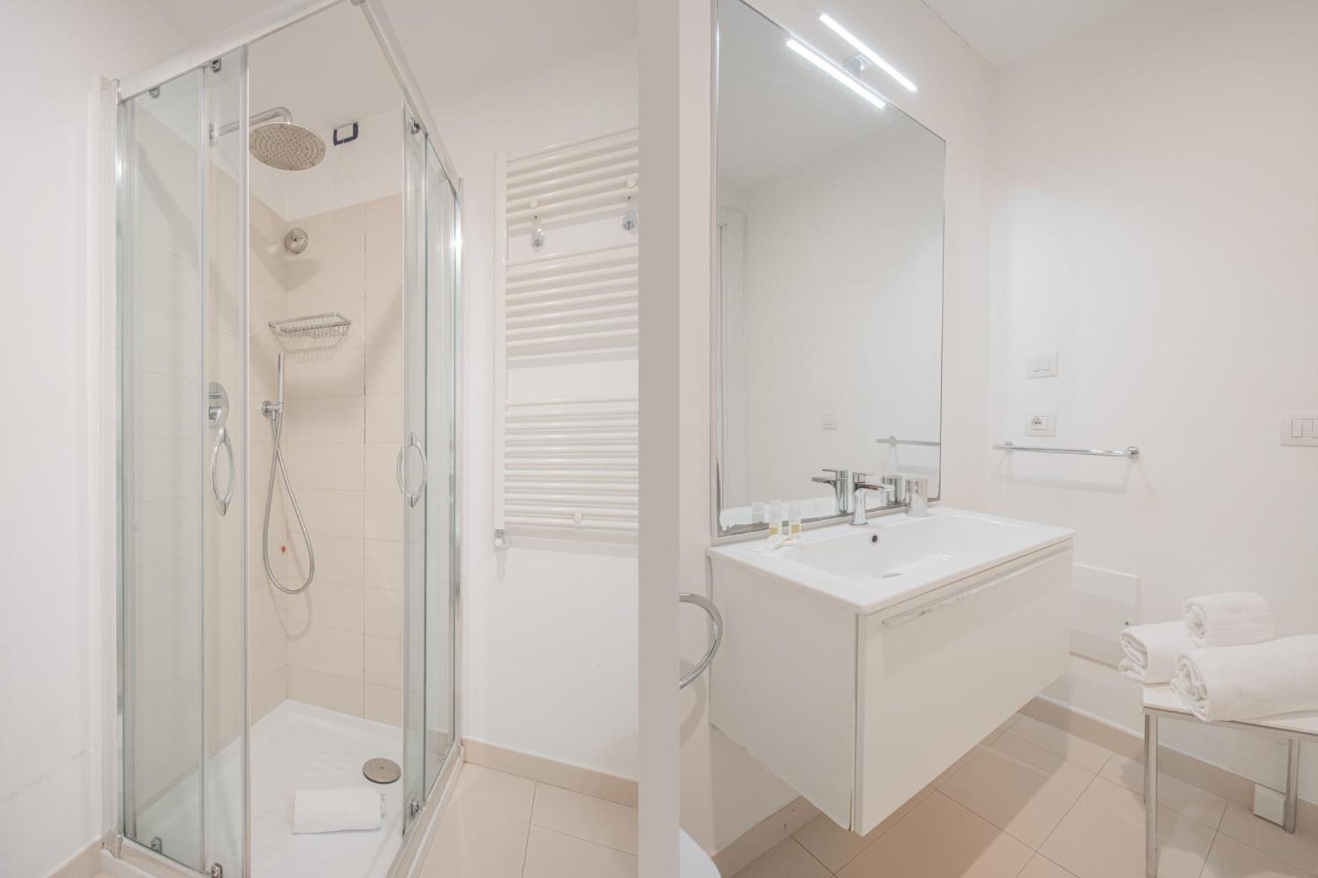 Large Double or Twin Room - Photo 2