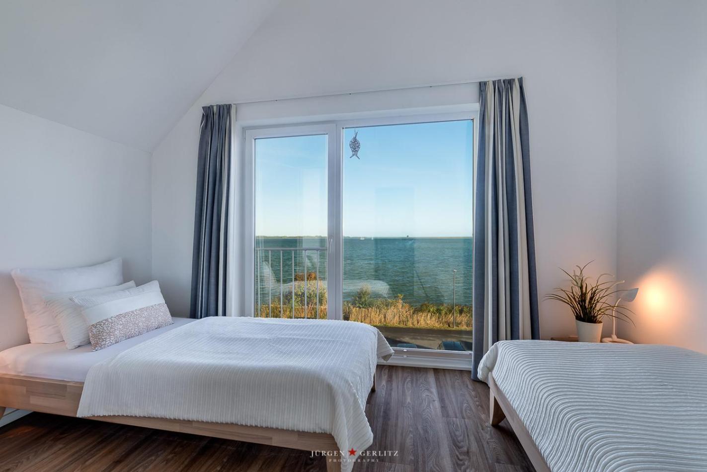 Apartment with Sea View photo 2