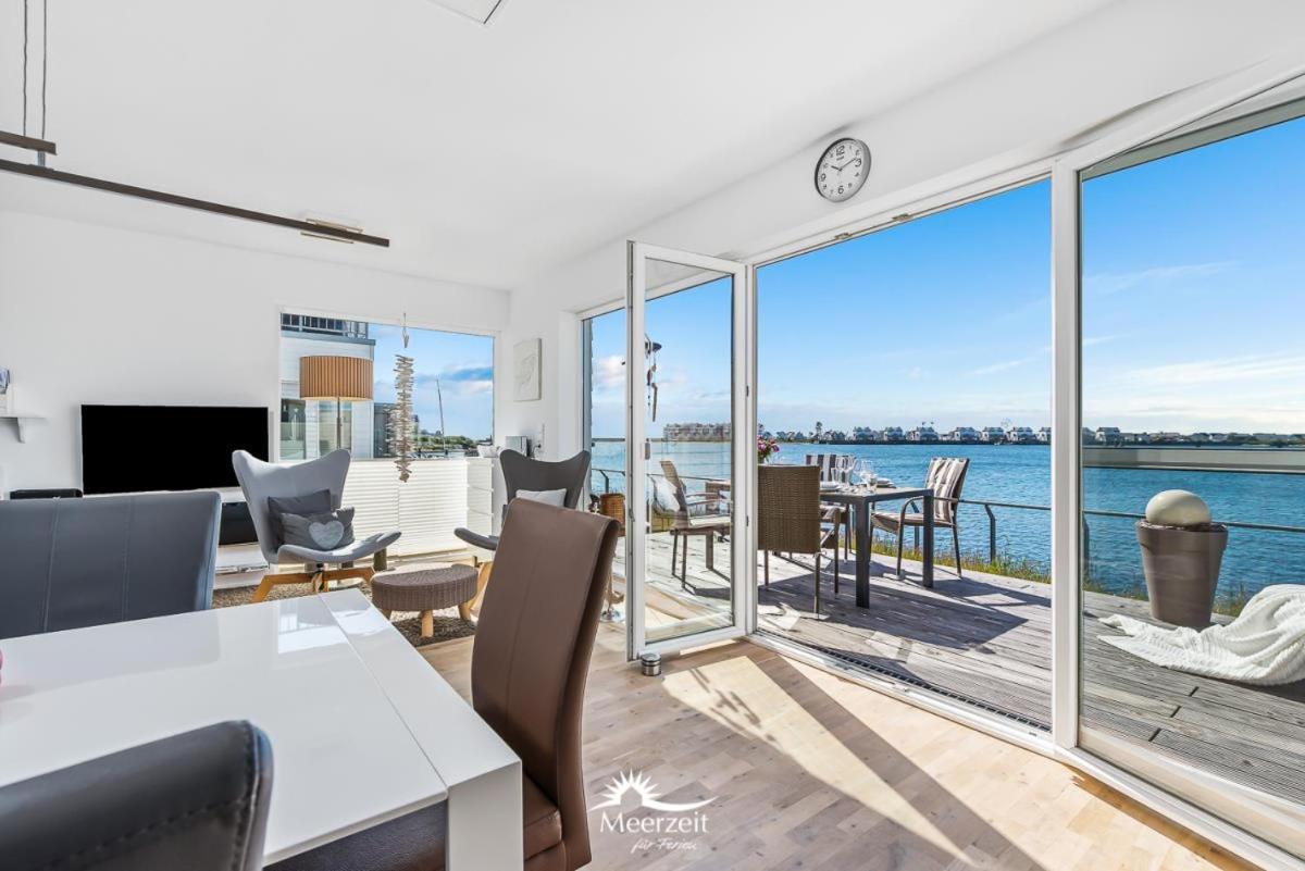 Apartment with Sea View photo 2