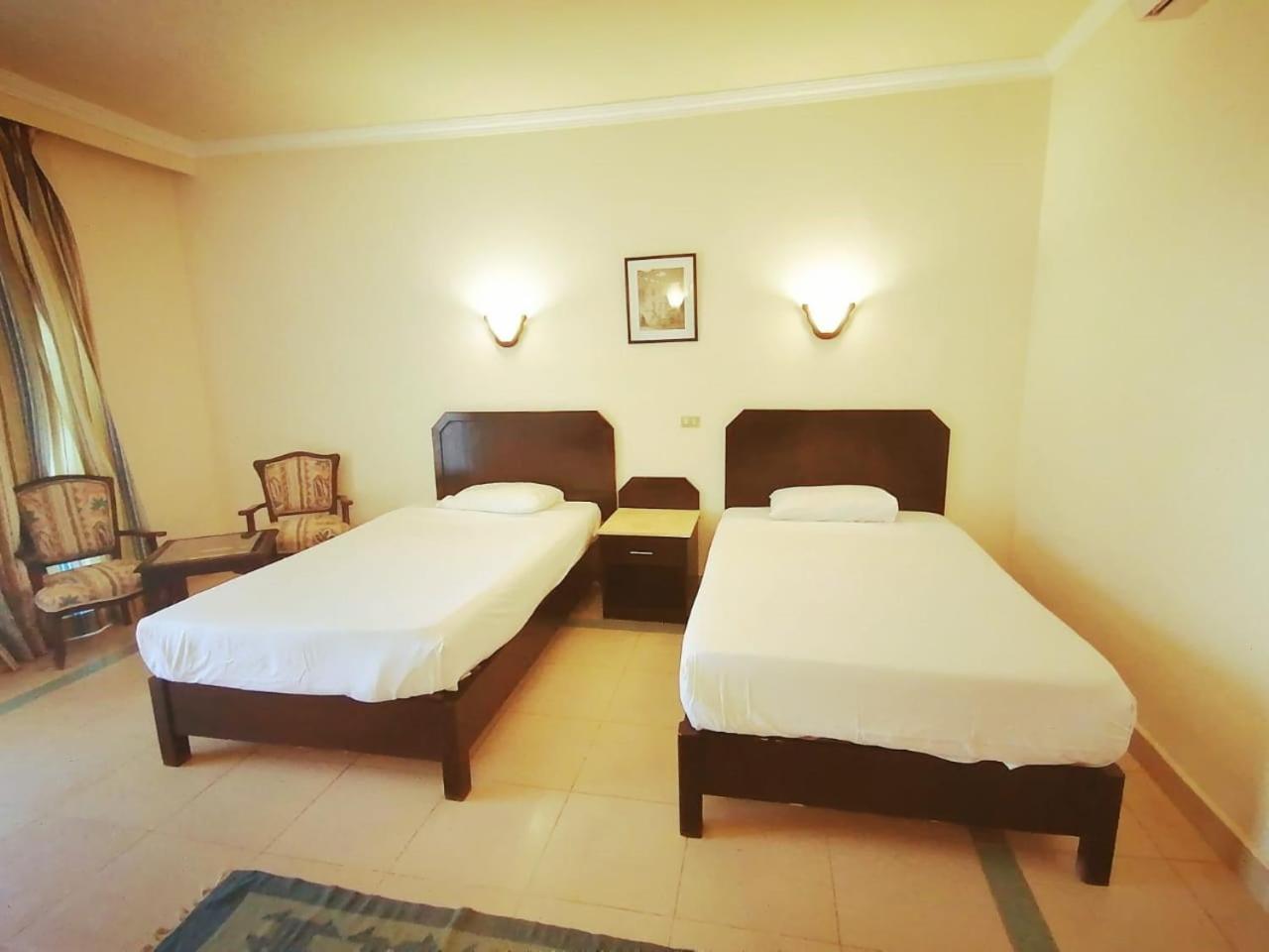 Double or Twin Room photo 1