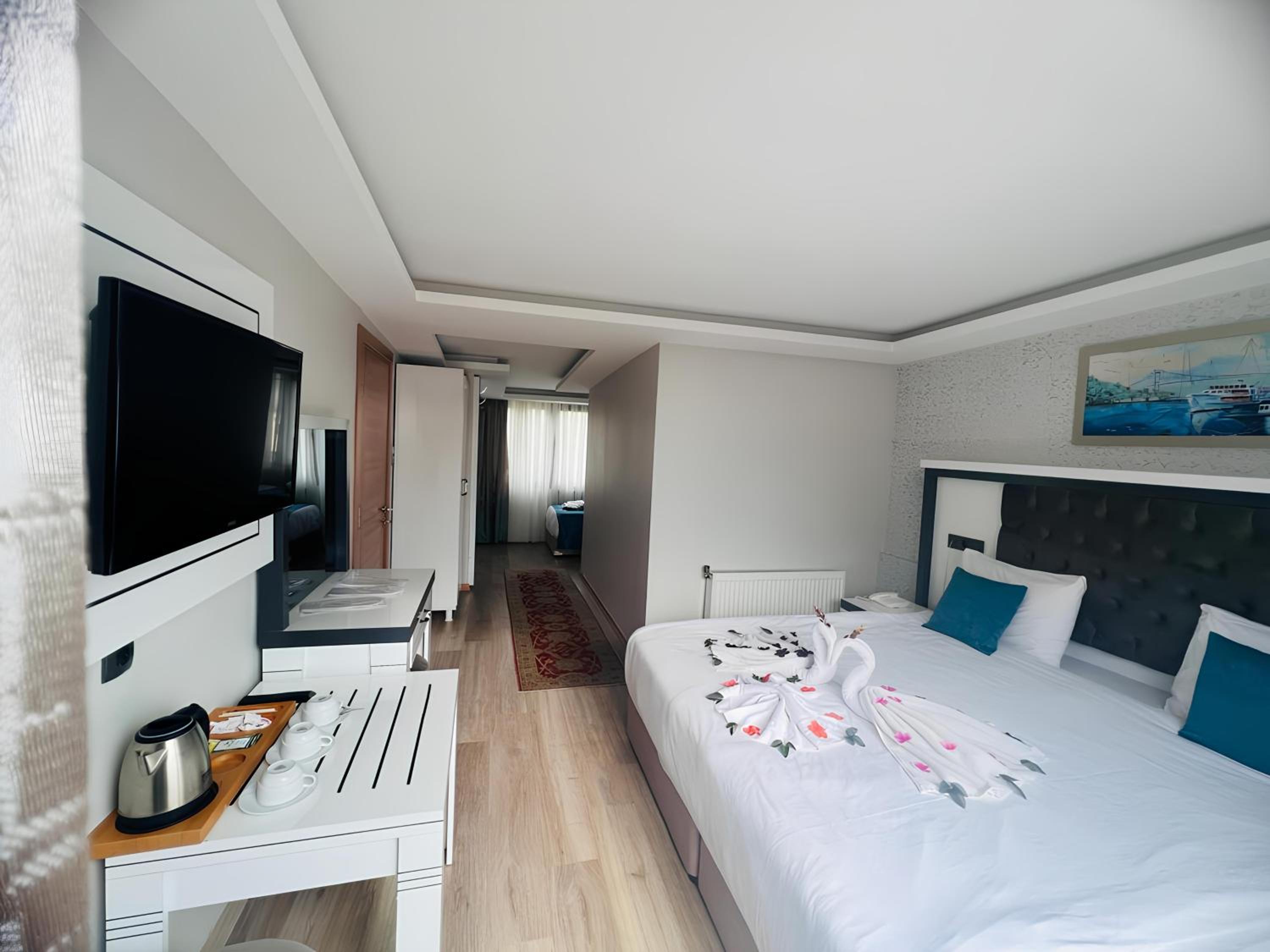 Deluxe Triple Room With Sea View photo 1