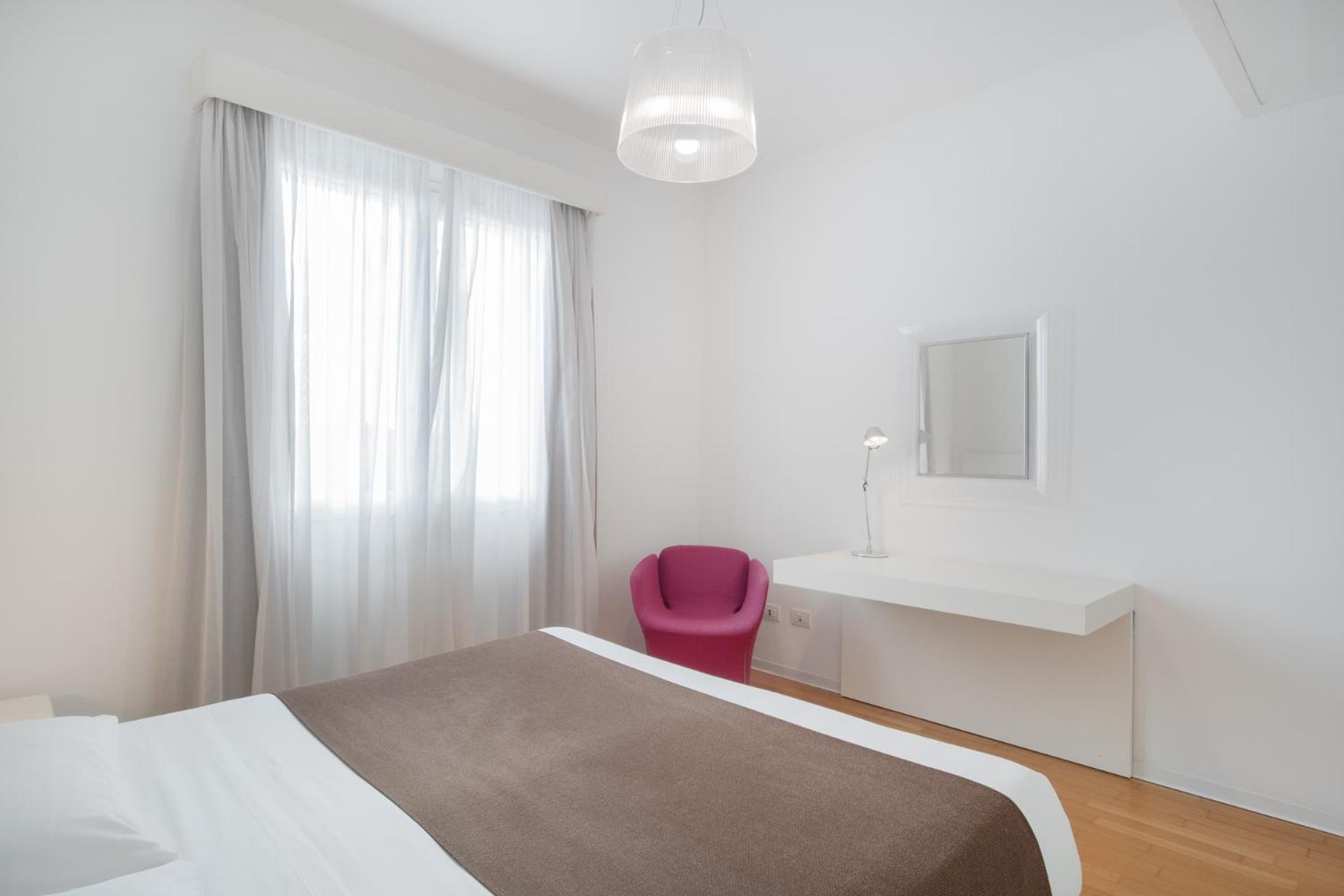 Suite - Photo 4