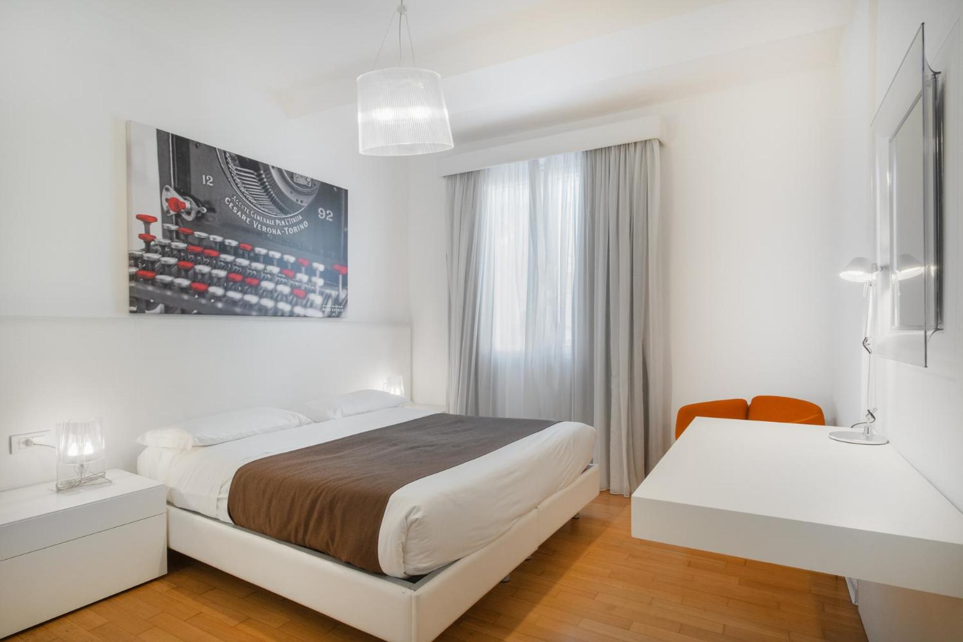 Suite - Photo 7