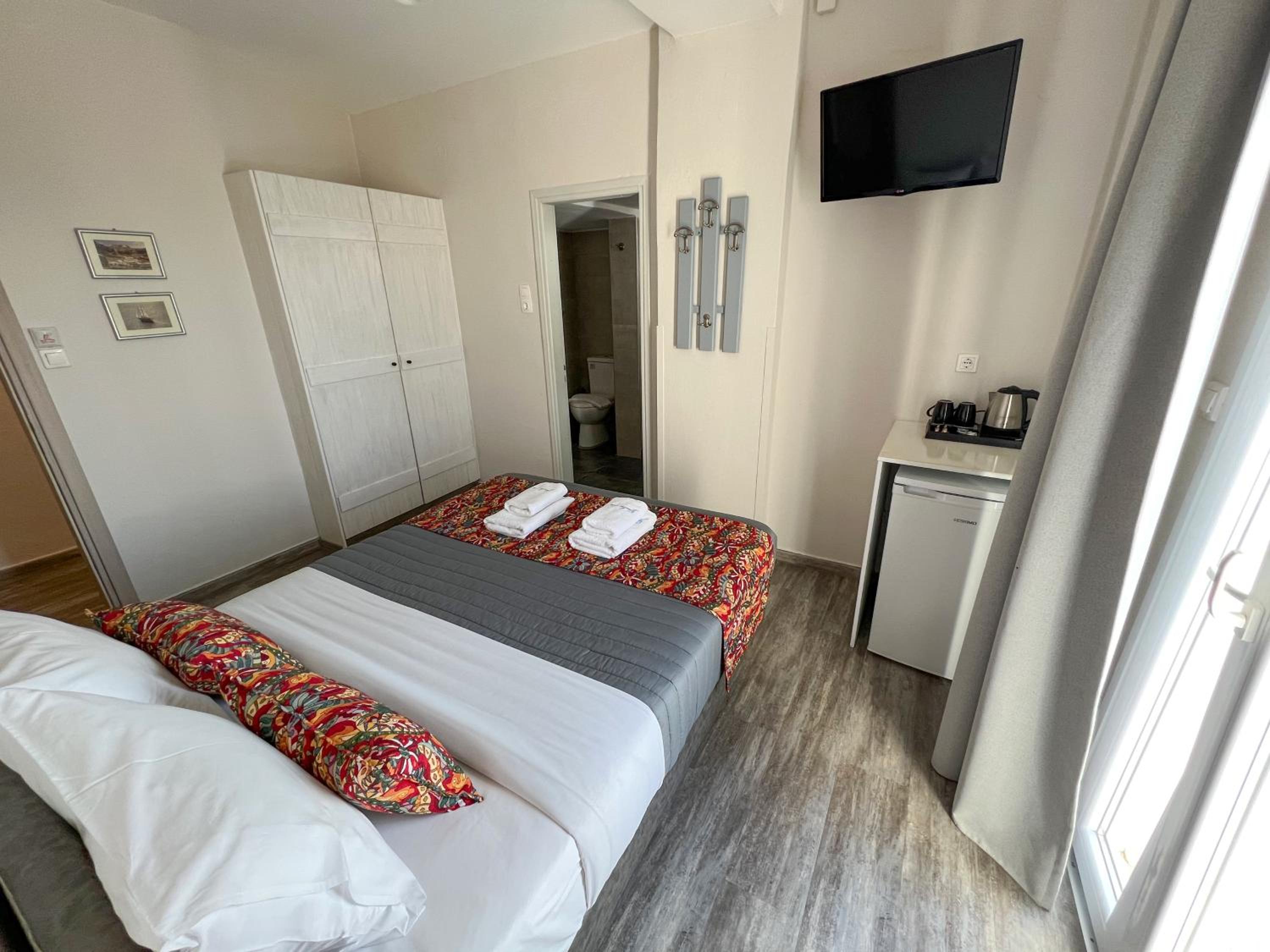 Double Room - Photo 13