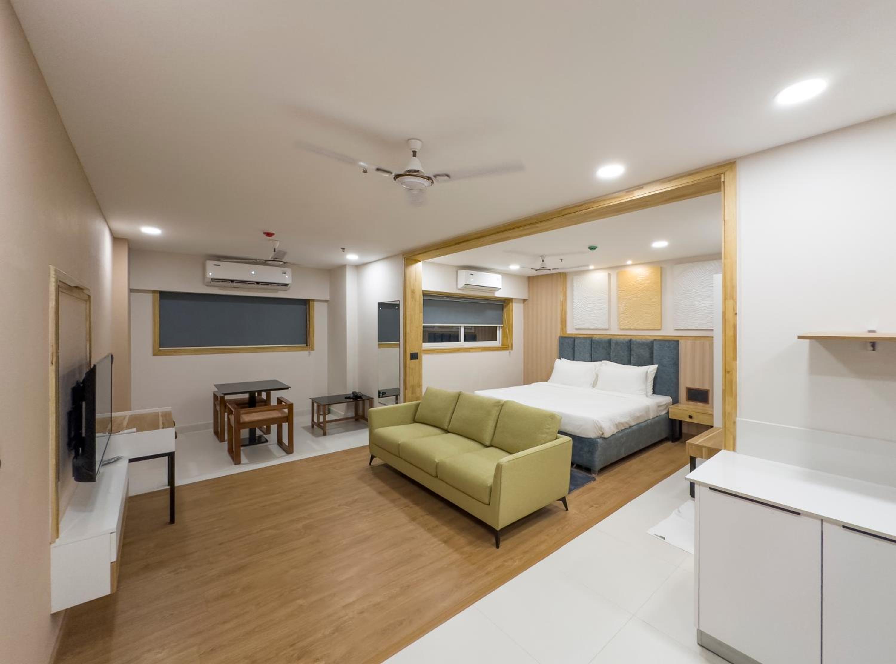 Executive Suite photo 1
