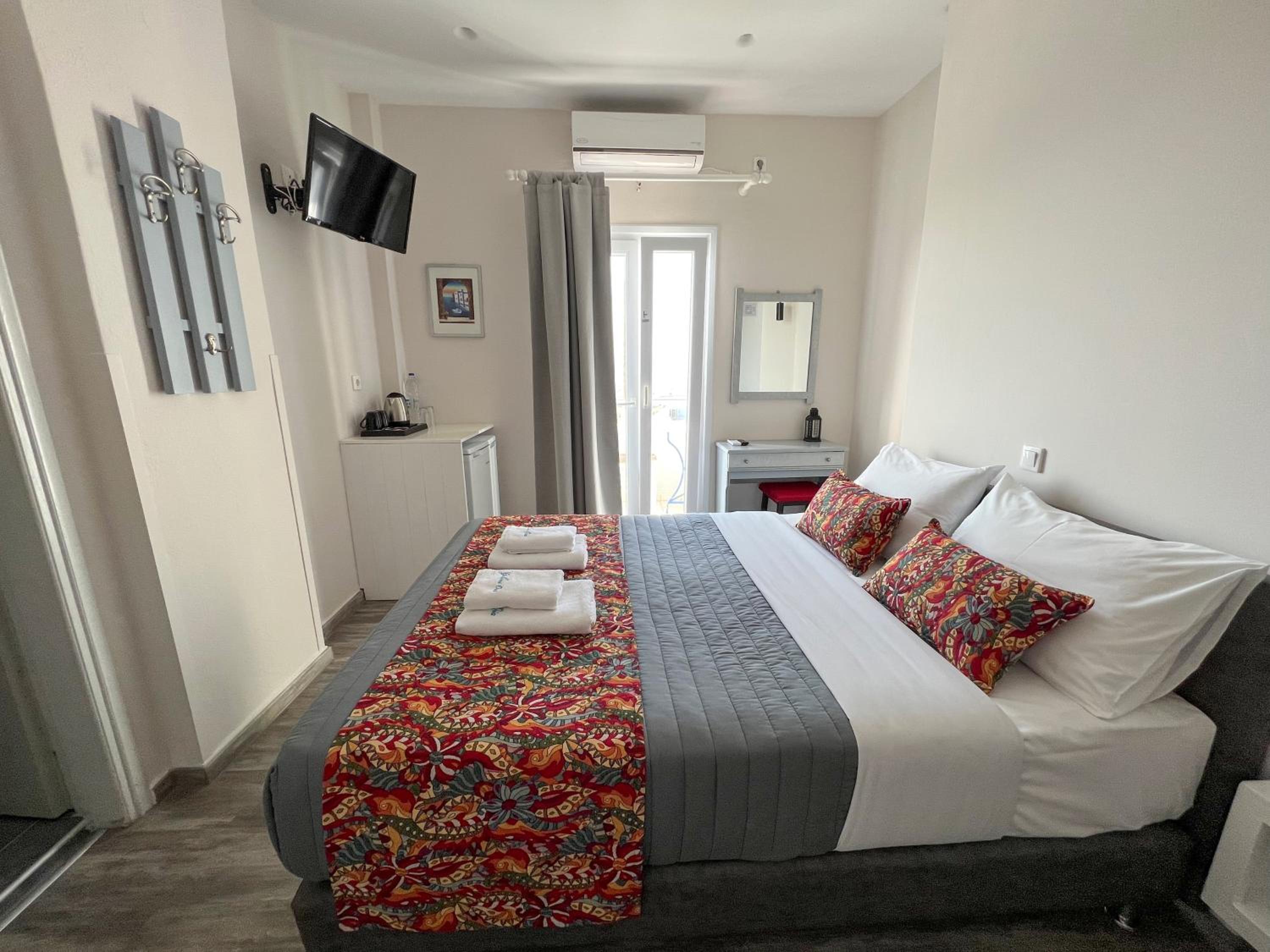 Double Room - Photo 12