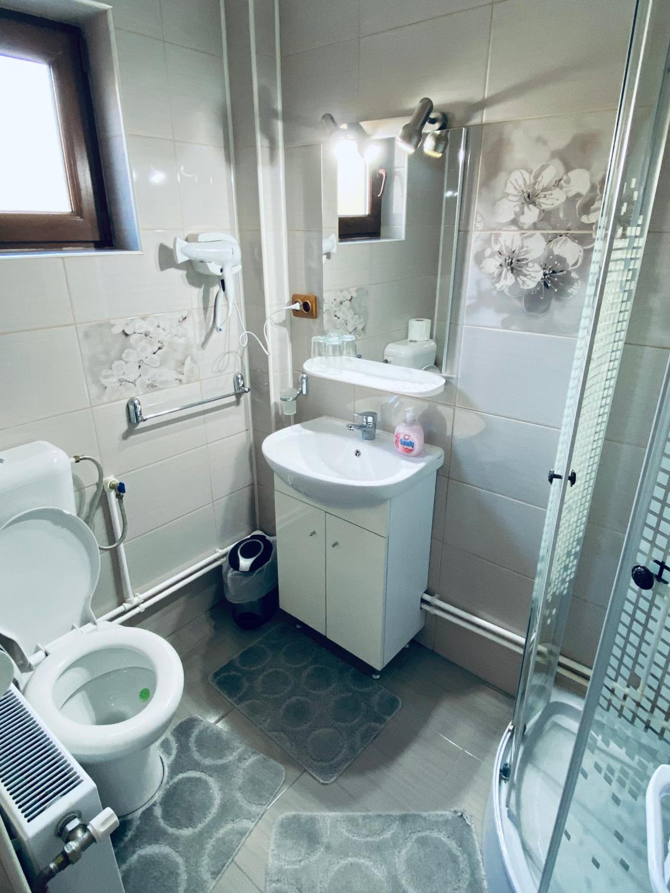 Triple Room with Private Bathroom photo 2