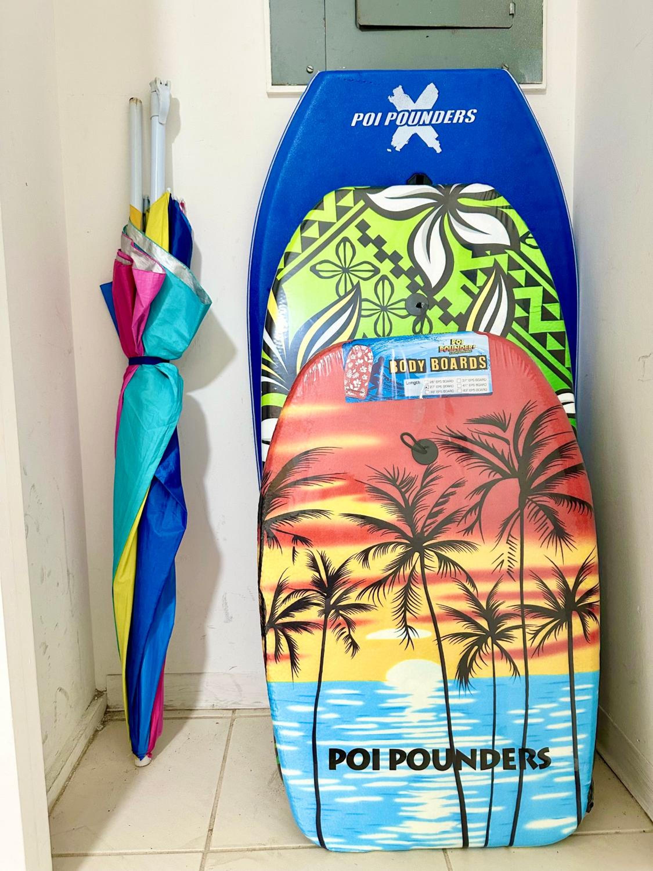 WAIKIKI 2 BEDROOMS, 1 BATH, FREE PARKING, SLEEP 6: Apartment with Pool View photo