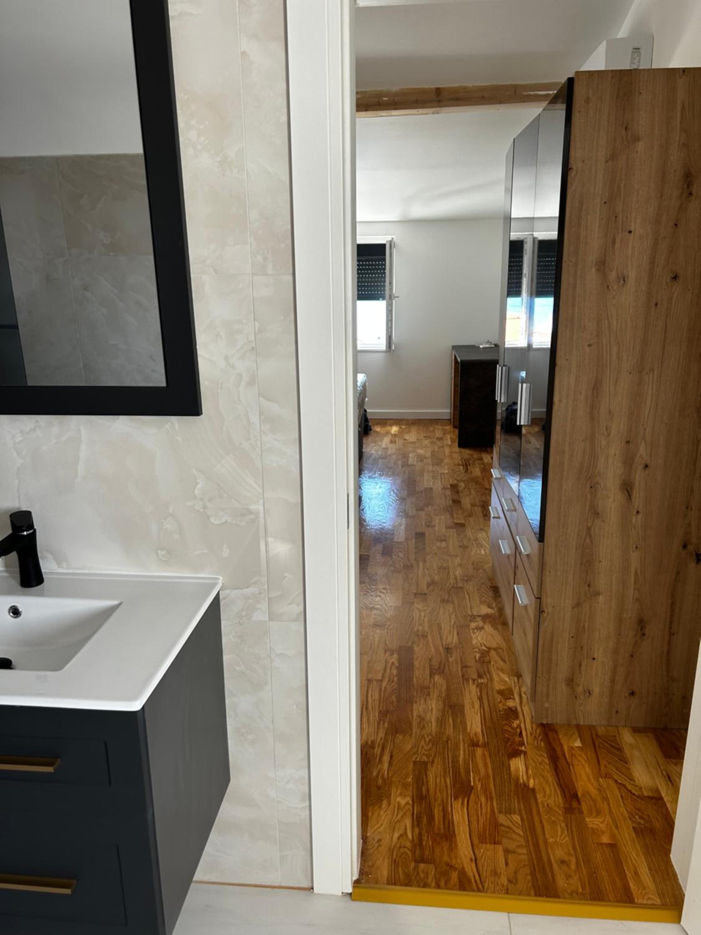 Four-Bedroom House photo 2