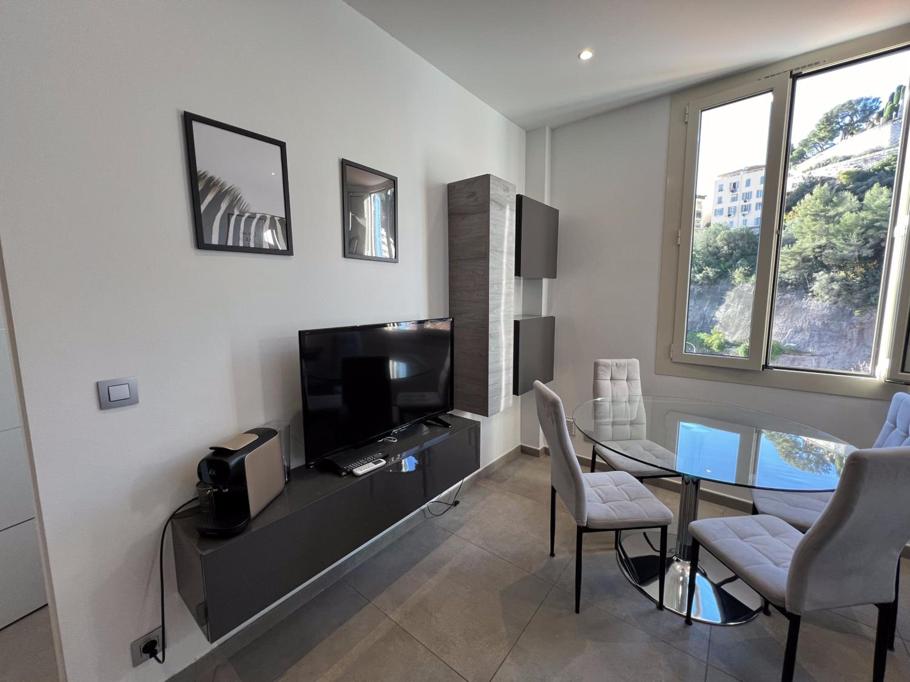 Two-Bedroom Apartment photo 3