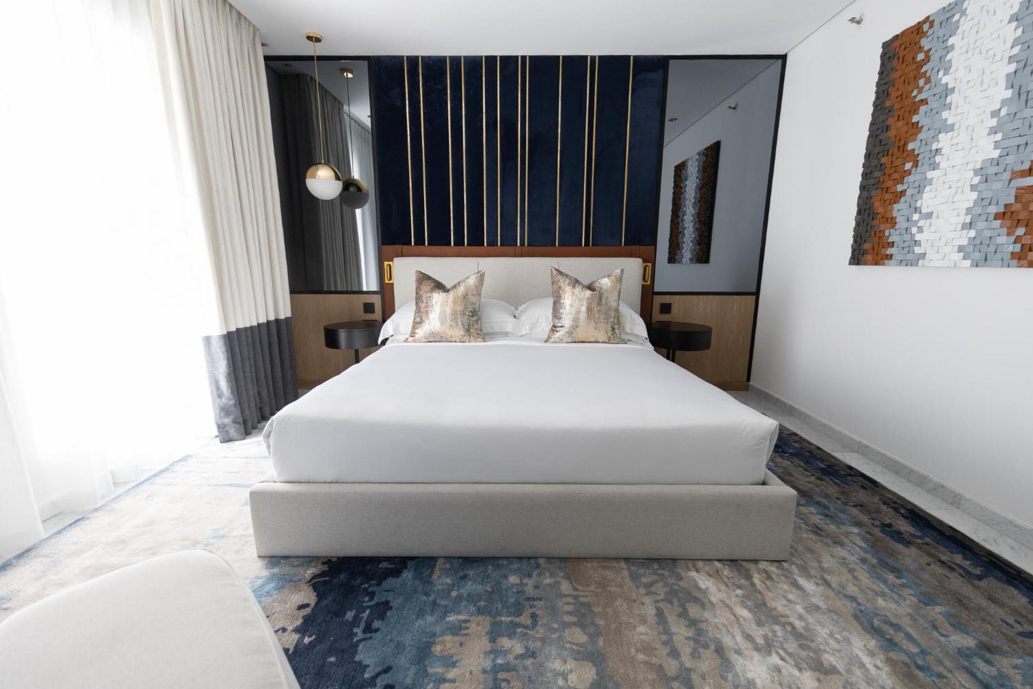 Regency Suite - Photo 4
