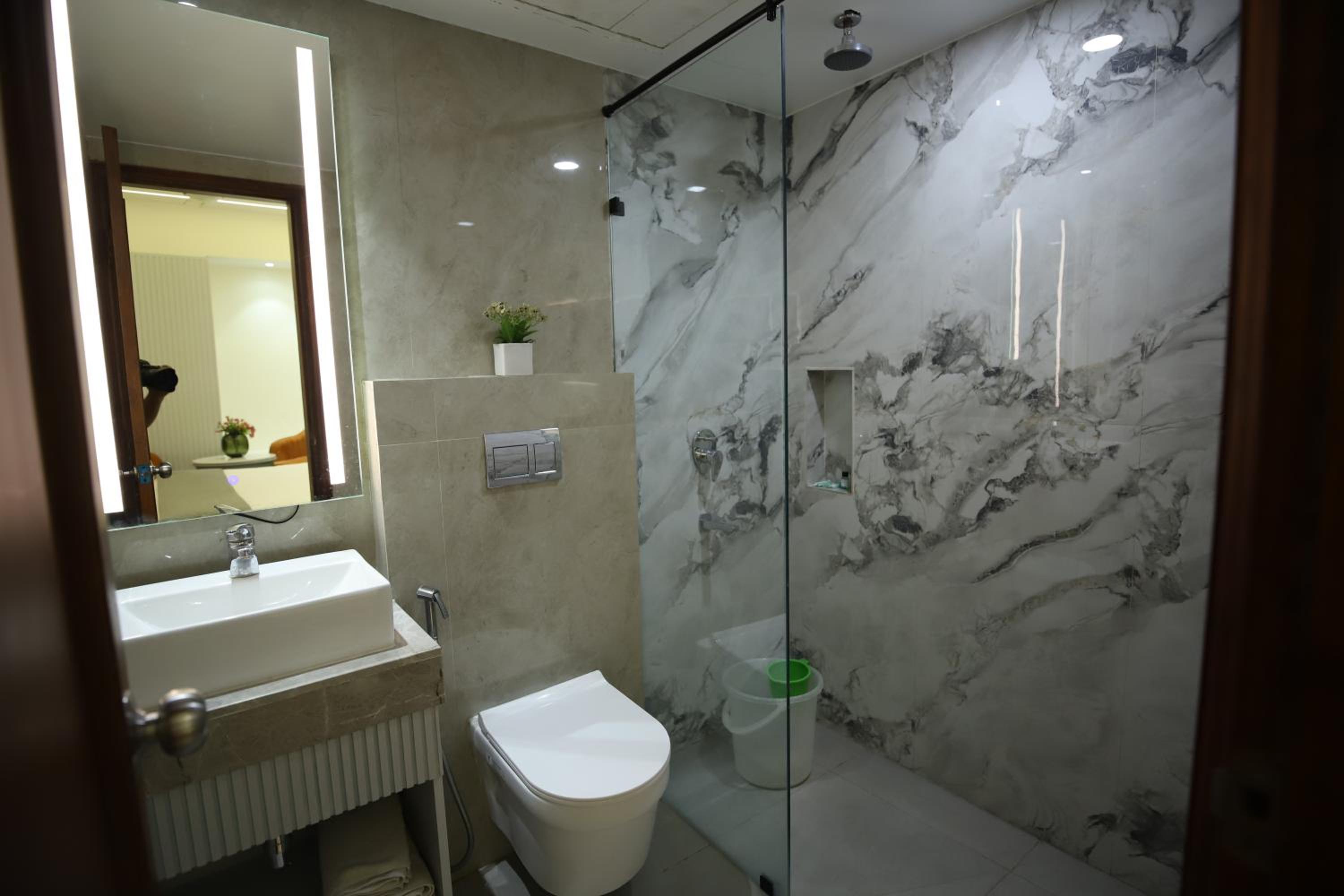 Premium Double or Twin Room - Photo 20