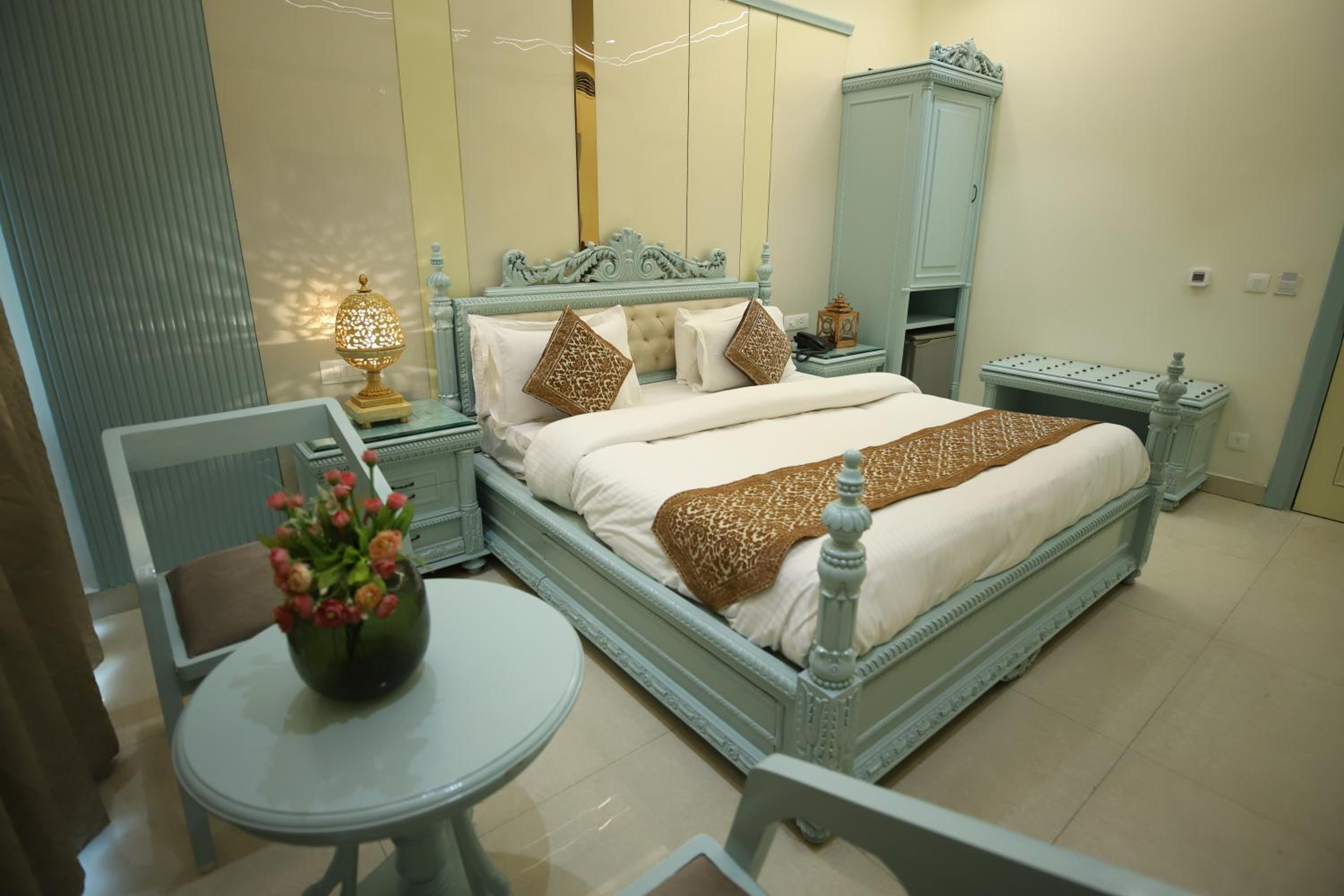 Premium Double or Twin Room - Photo 18