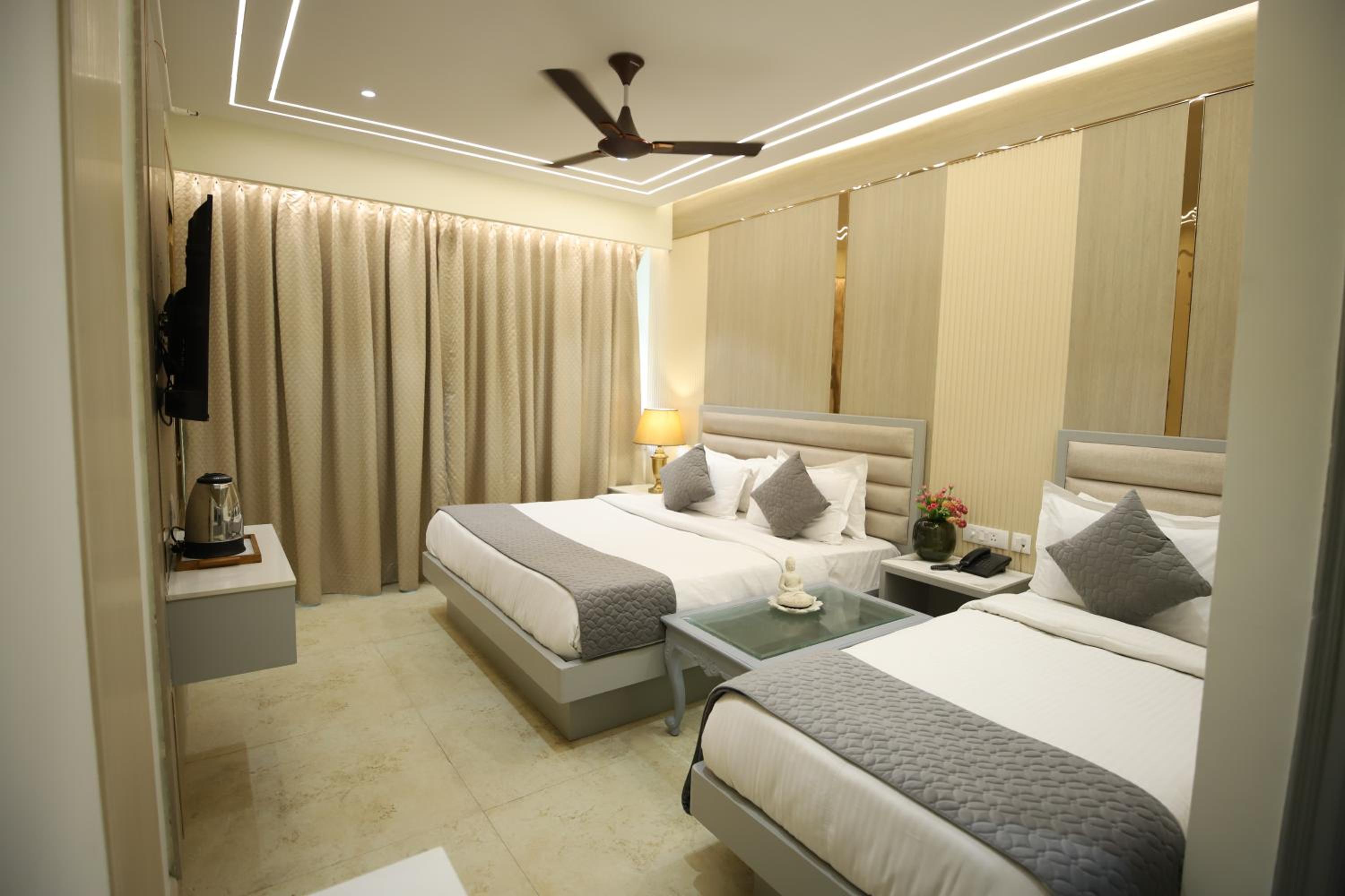 Deluxe Triple Room - Photo 1