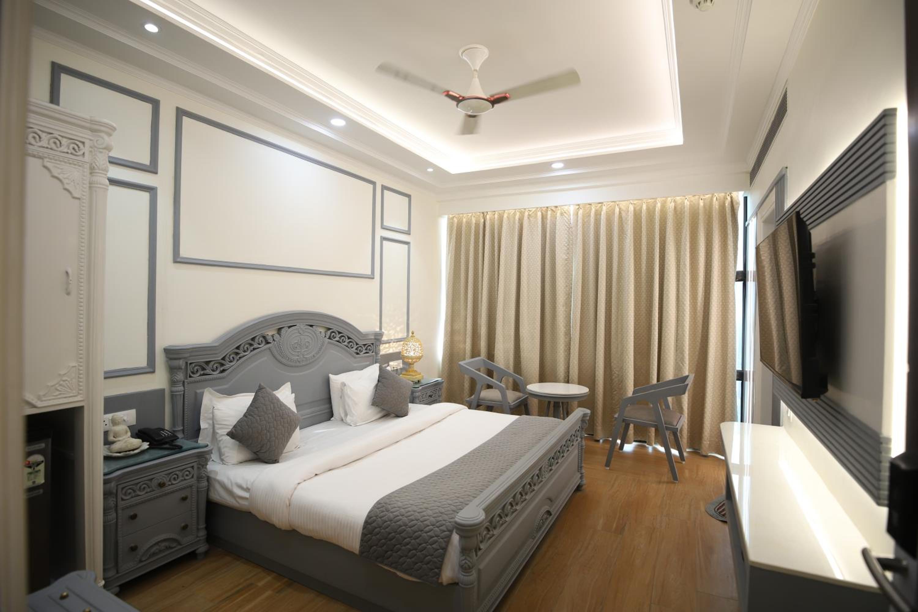 Premium Double or Twin Room - Photo 13