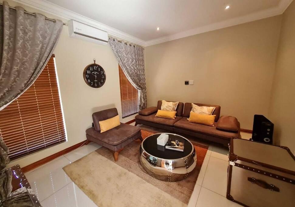 Four-Bedroom House photo 1