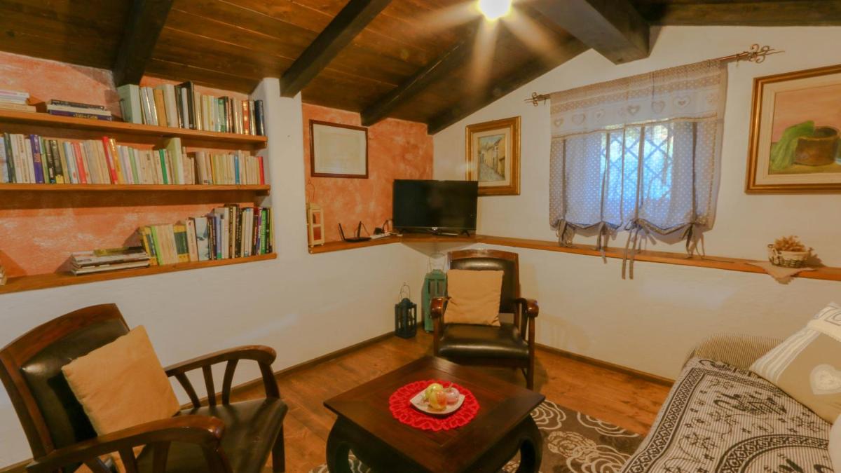 One-Bedroom House photo 1