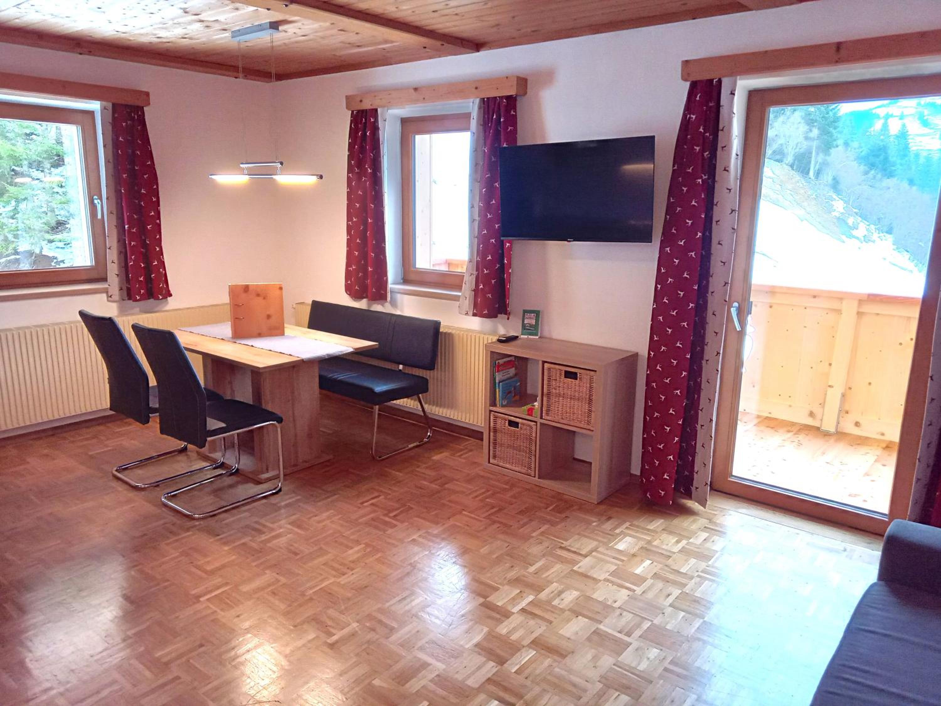 Apartment photo 2
