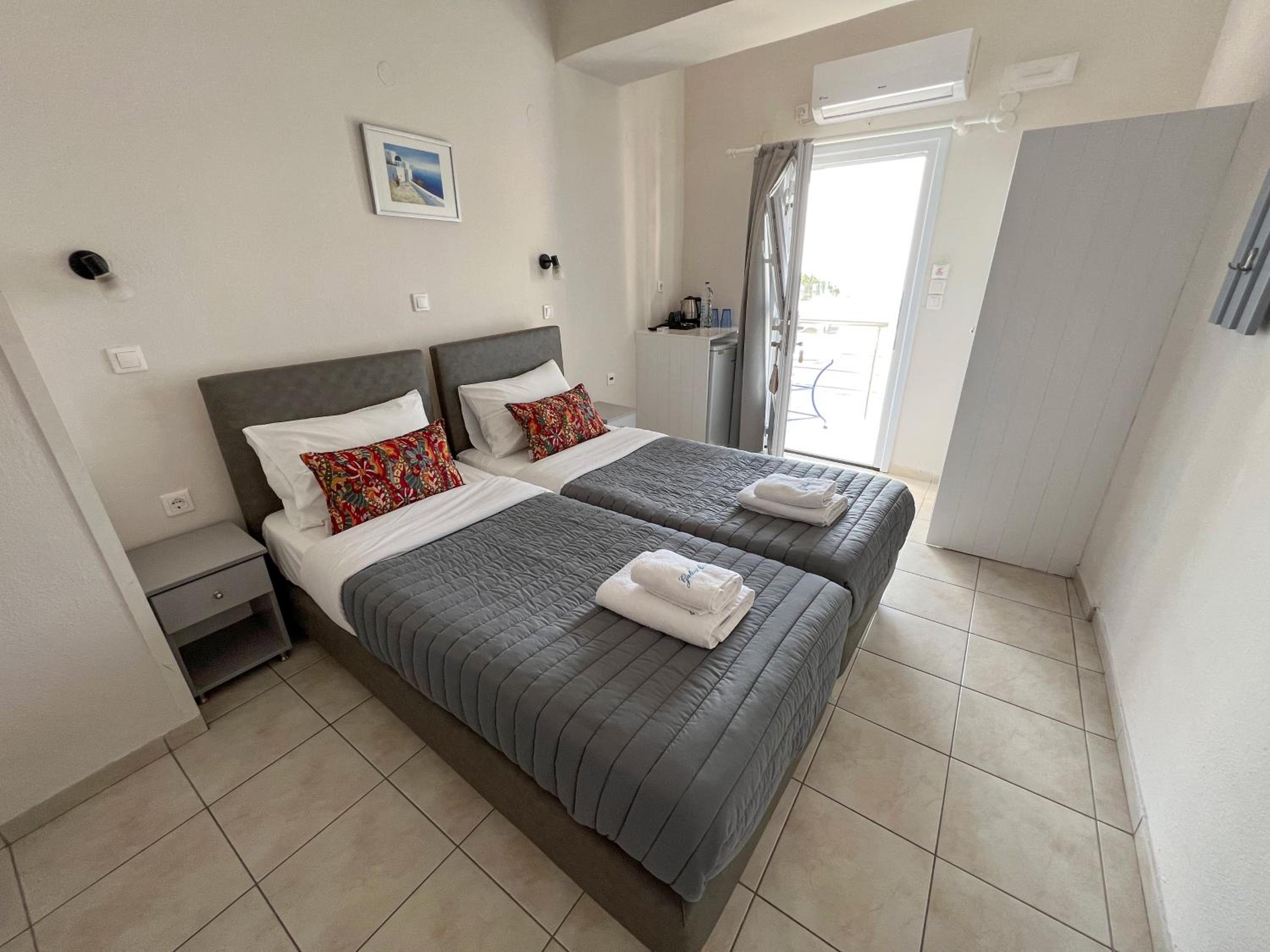 Twin Room - Photo 1