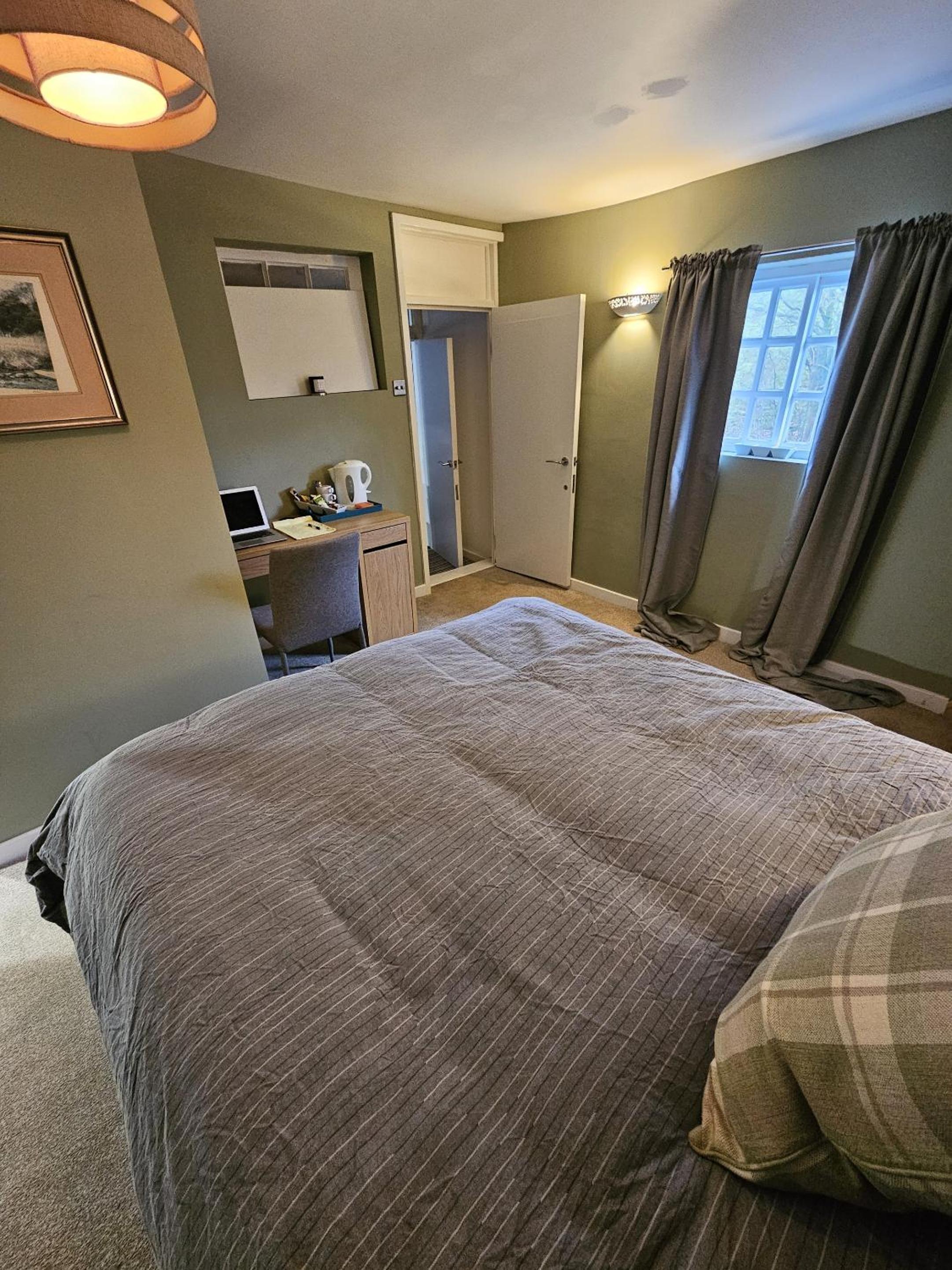 Double Room With Private Bathroom photo 1