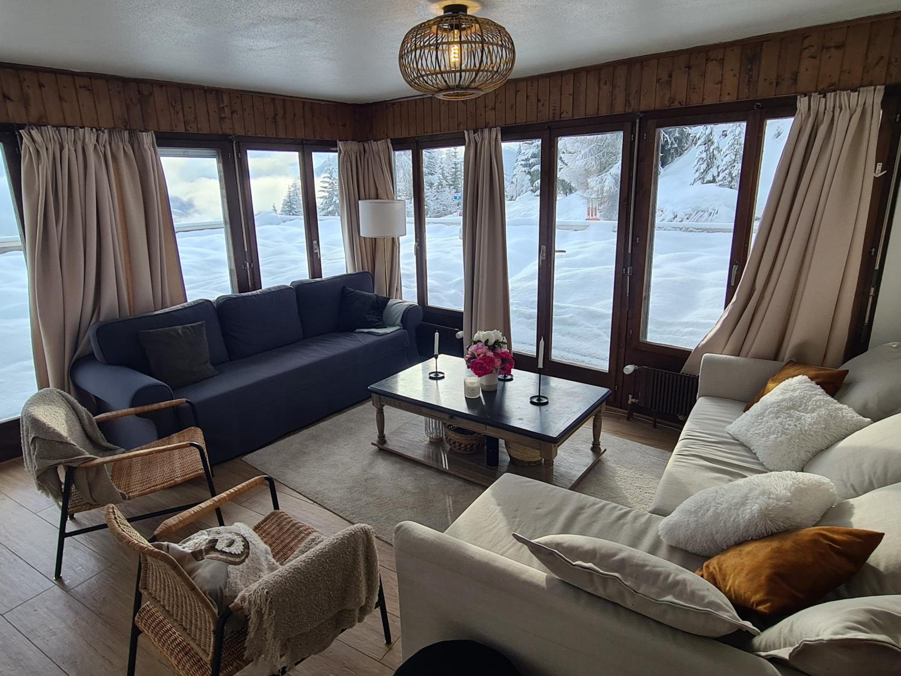 Suite with Mountain View