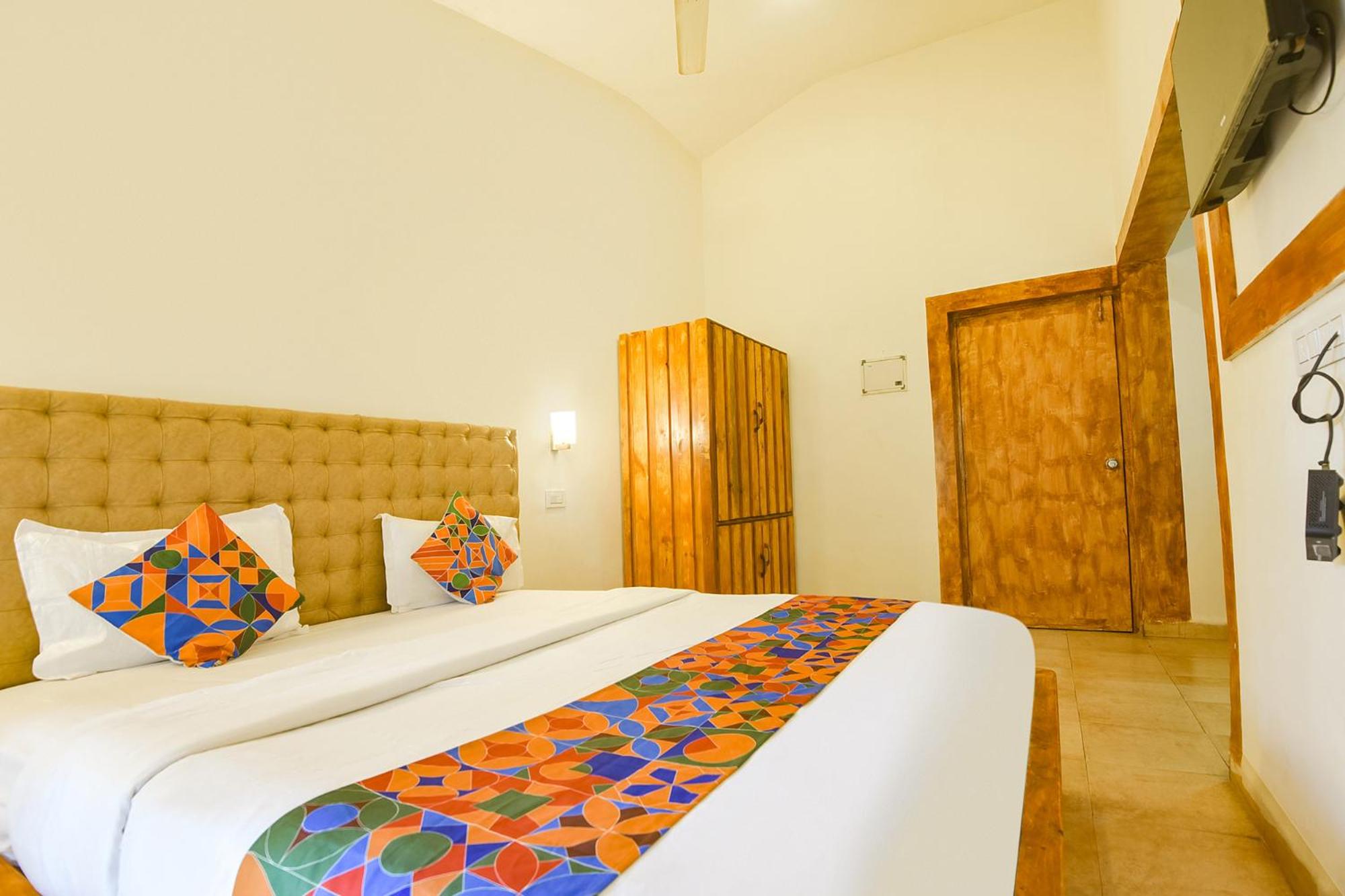Deluxe Room - Photo 3
