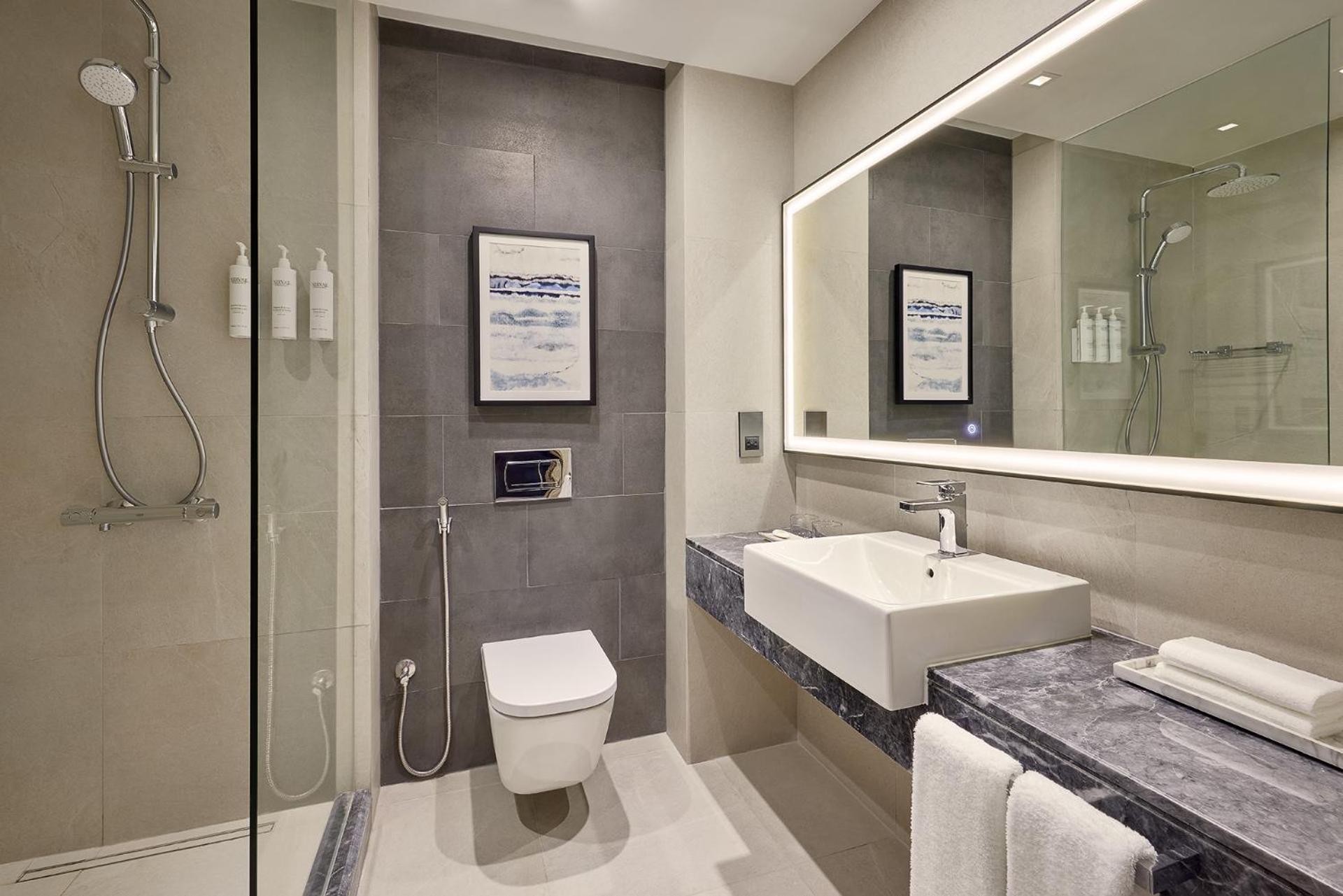 Twin Room with City View - Photo 1