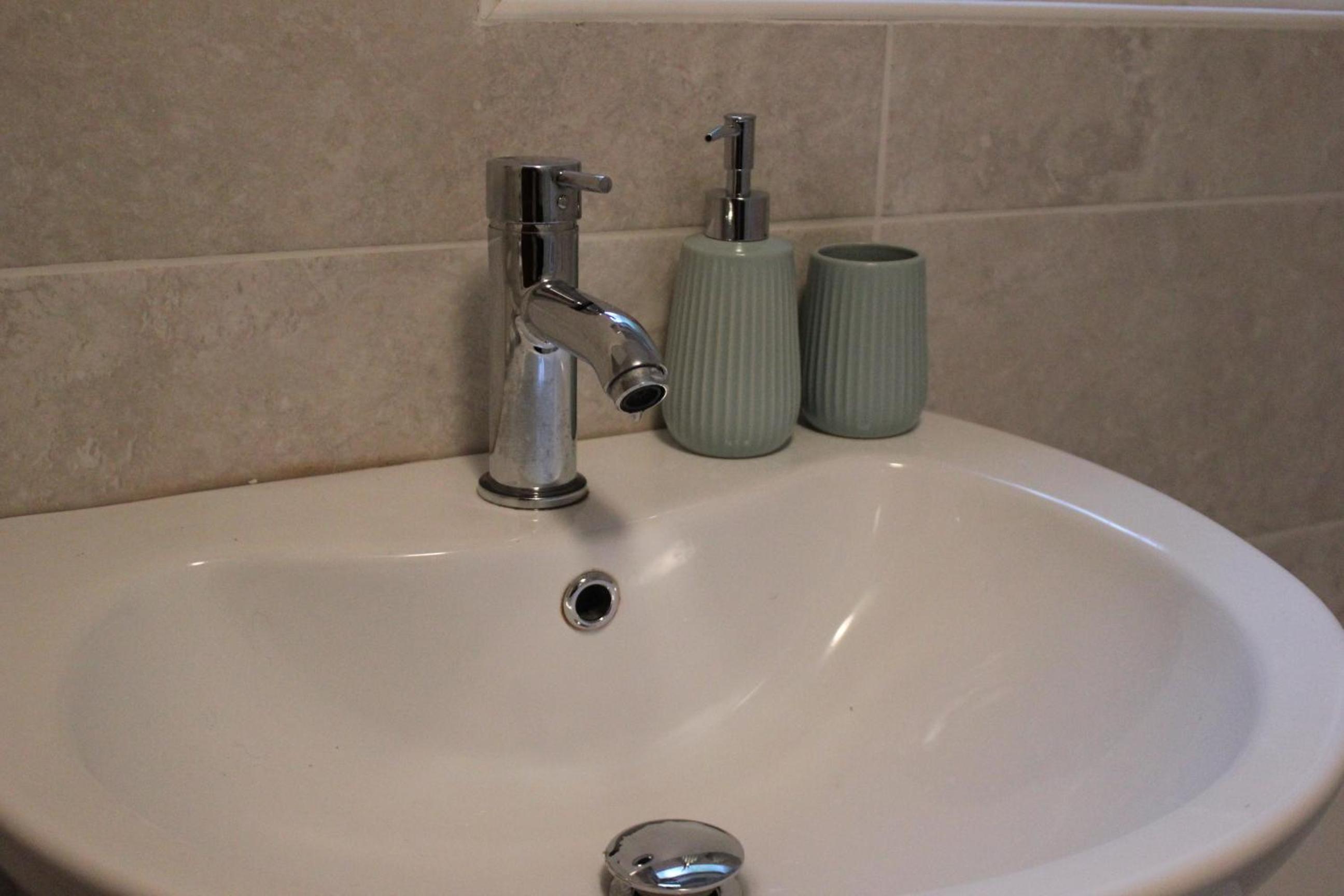 Three-Bedroom House photo 3