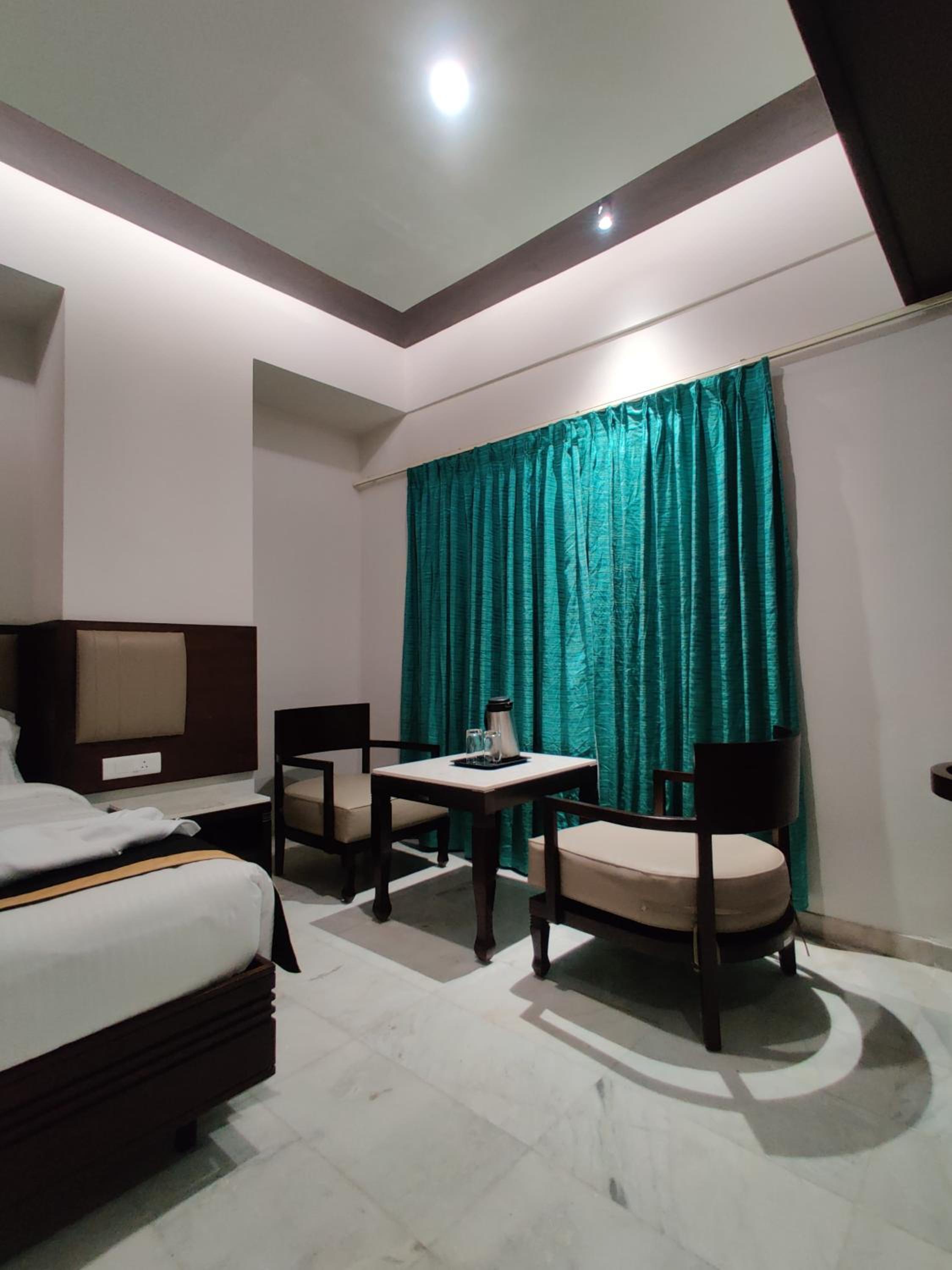 Deluxe Double Room photo 3
