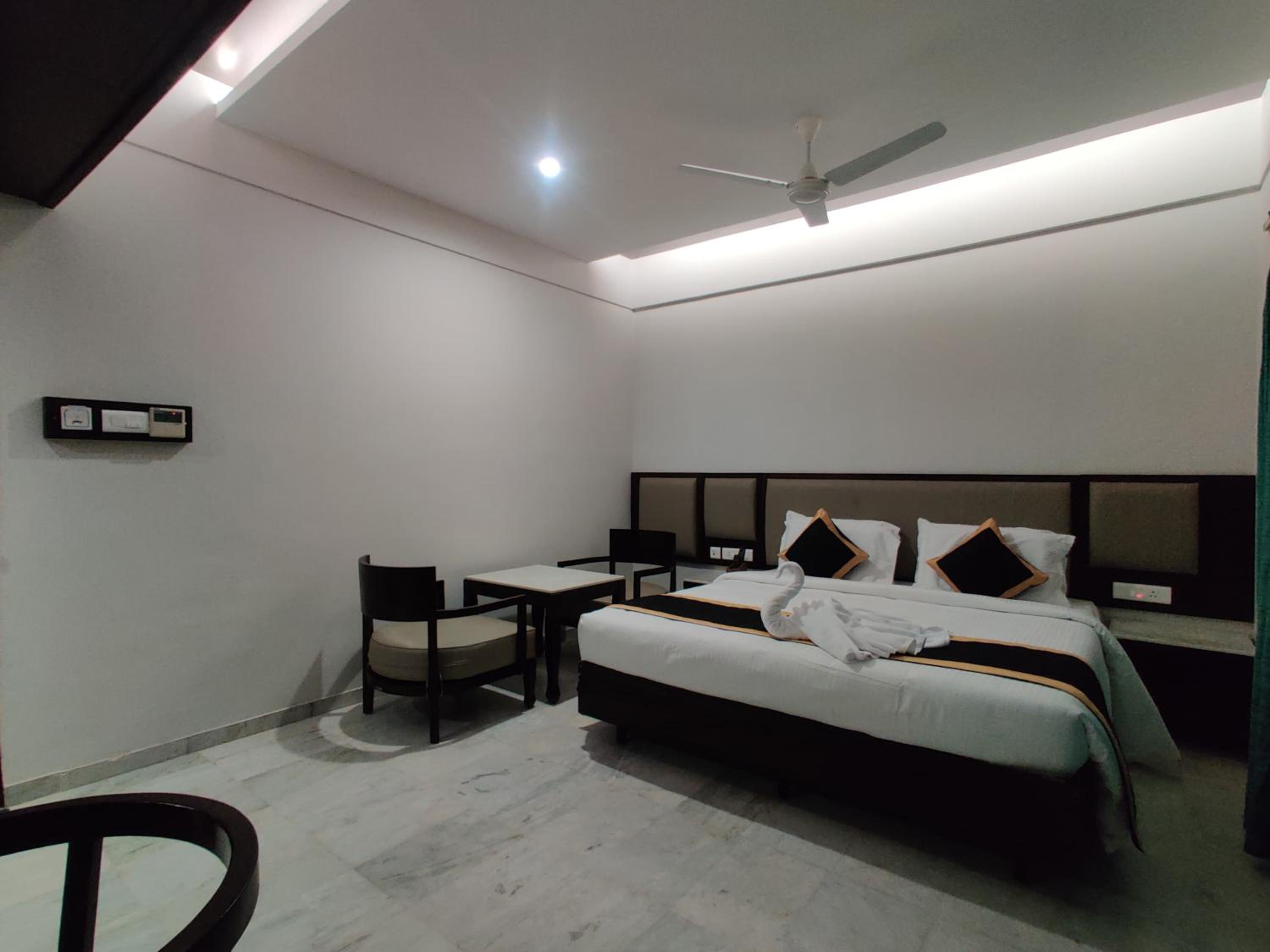 Deluxe Double Room photo 2