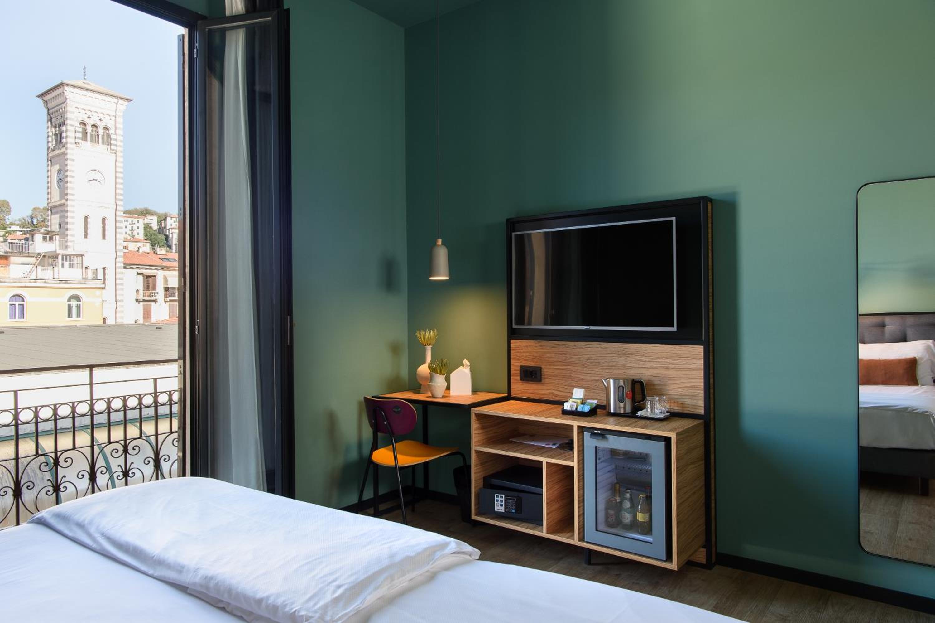 Superior King Room - Photo 3