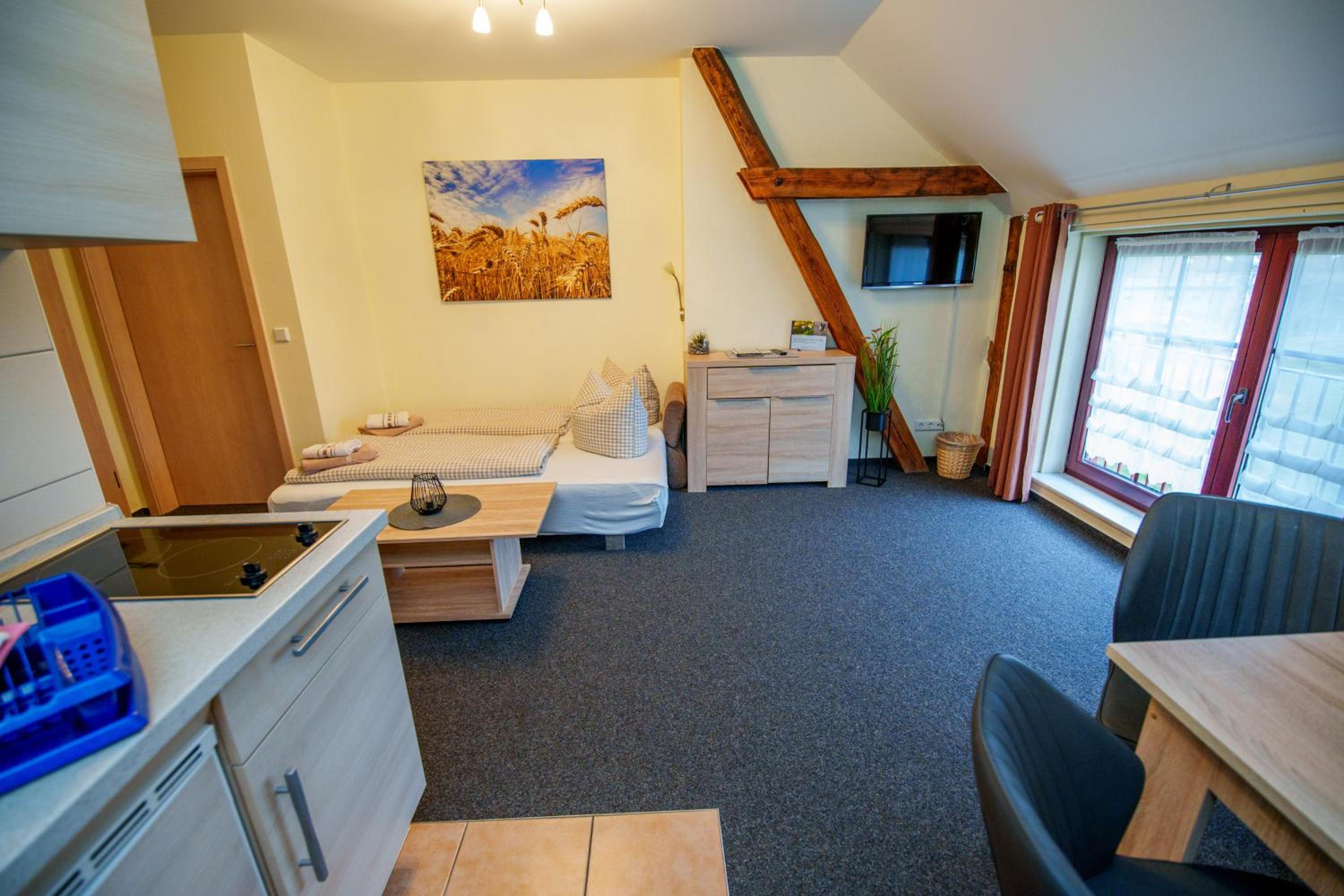 One-Bedroom Apartment with a double bed photo 3