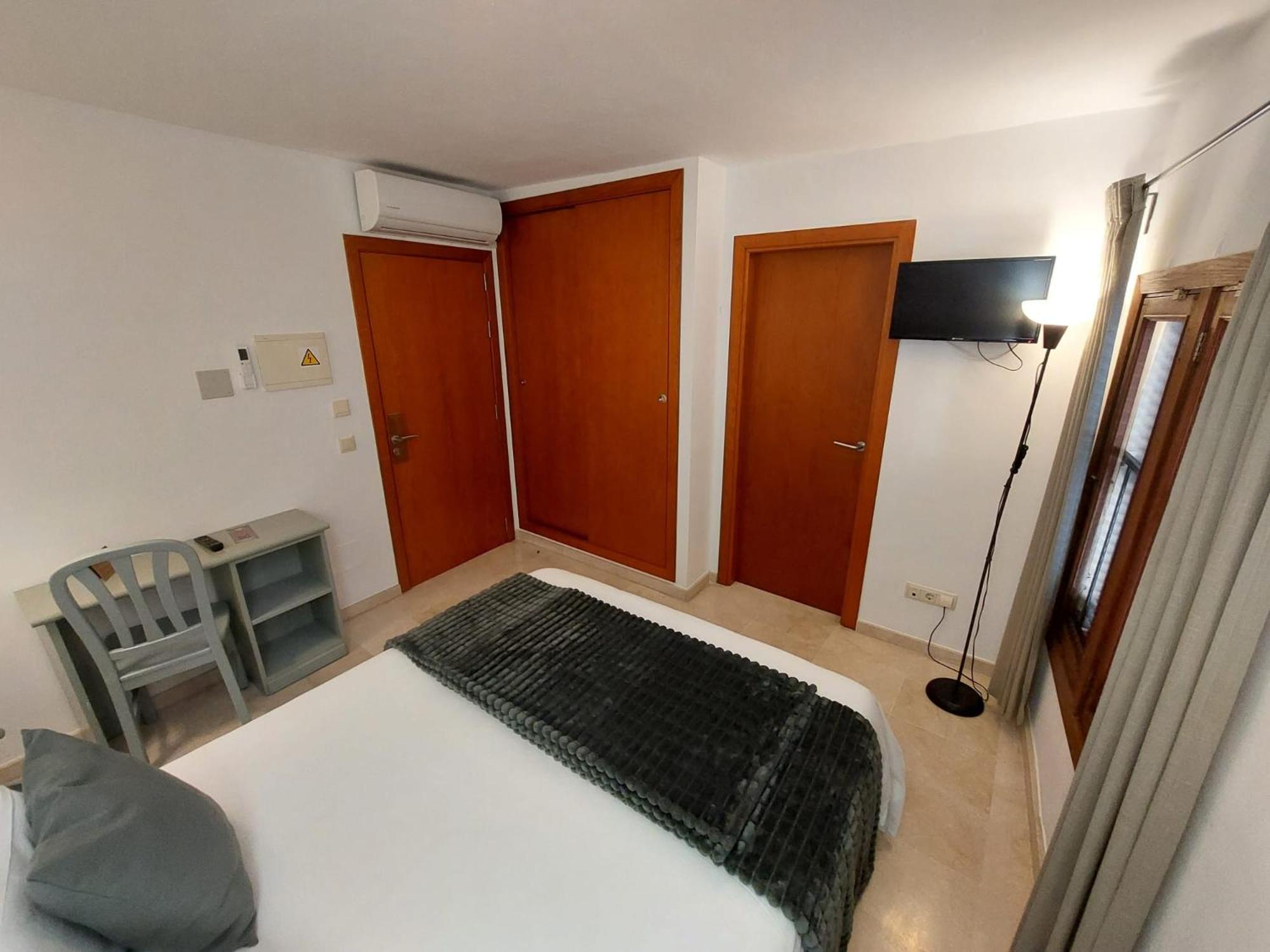 Double or Twin Room - Photo 64