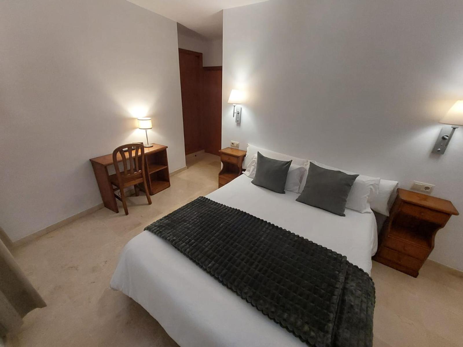 Double or Twin Room - Photo 65