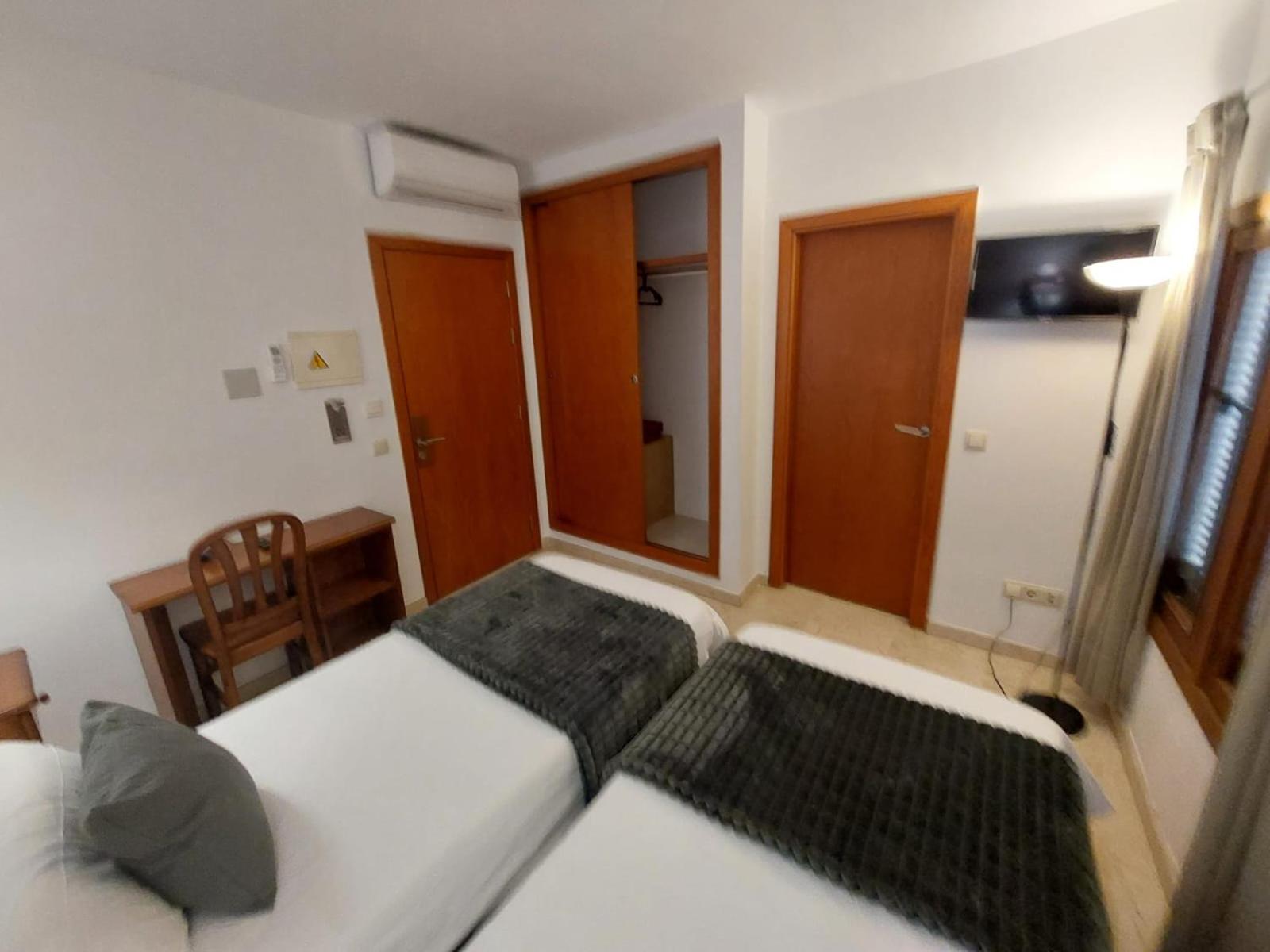 Double or Twin Room - Photo 73